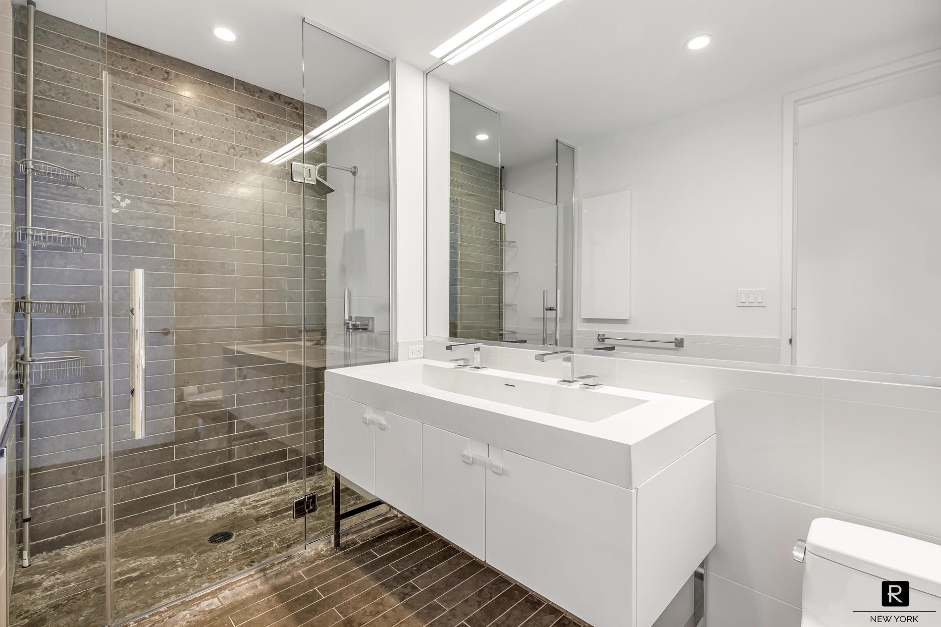 #8 photo, Brooklyn, Downtown Brooklyn , NY 11201