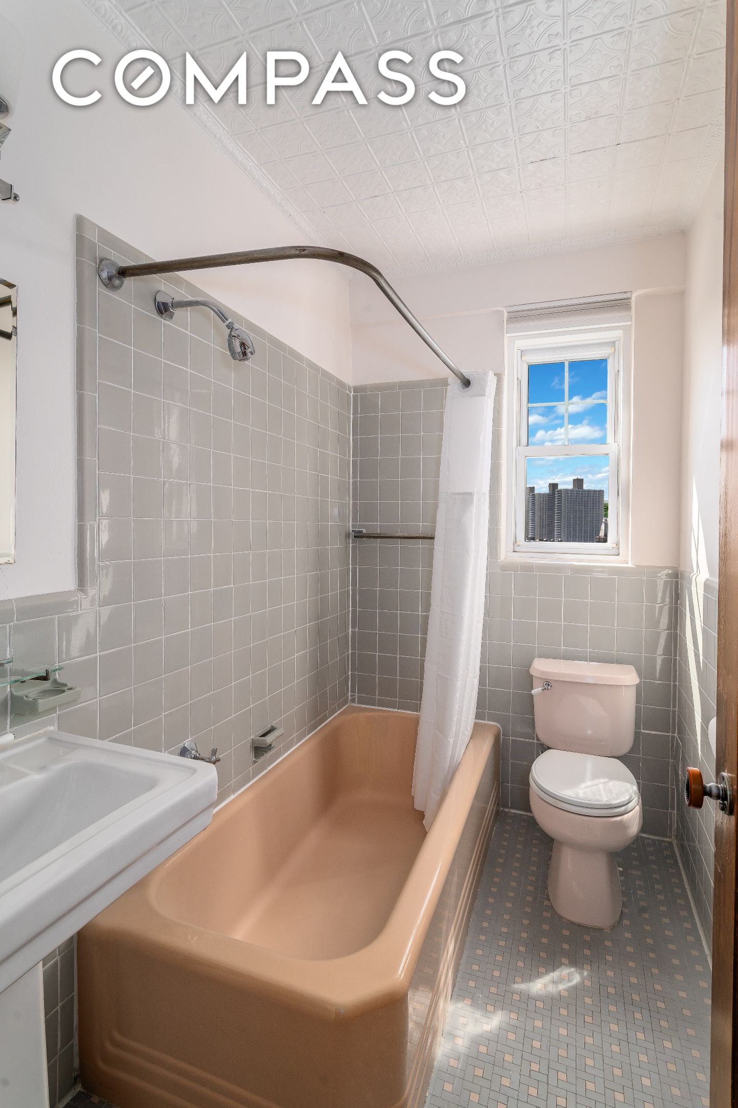 #15 photo, 140 Cabrini Boulevard, मैनहटन Hudson Heights , NY 10033