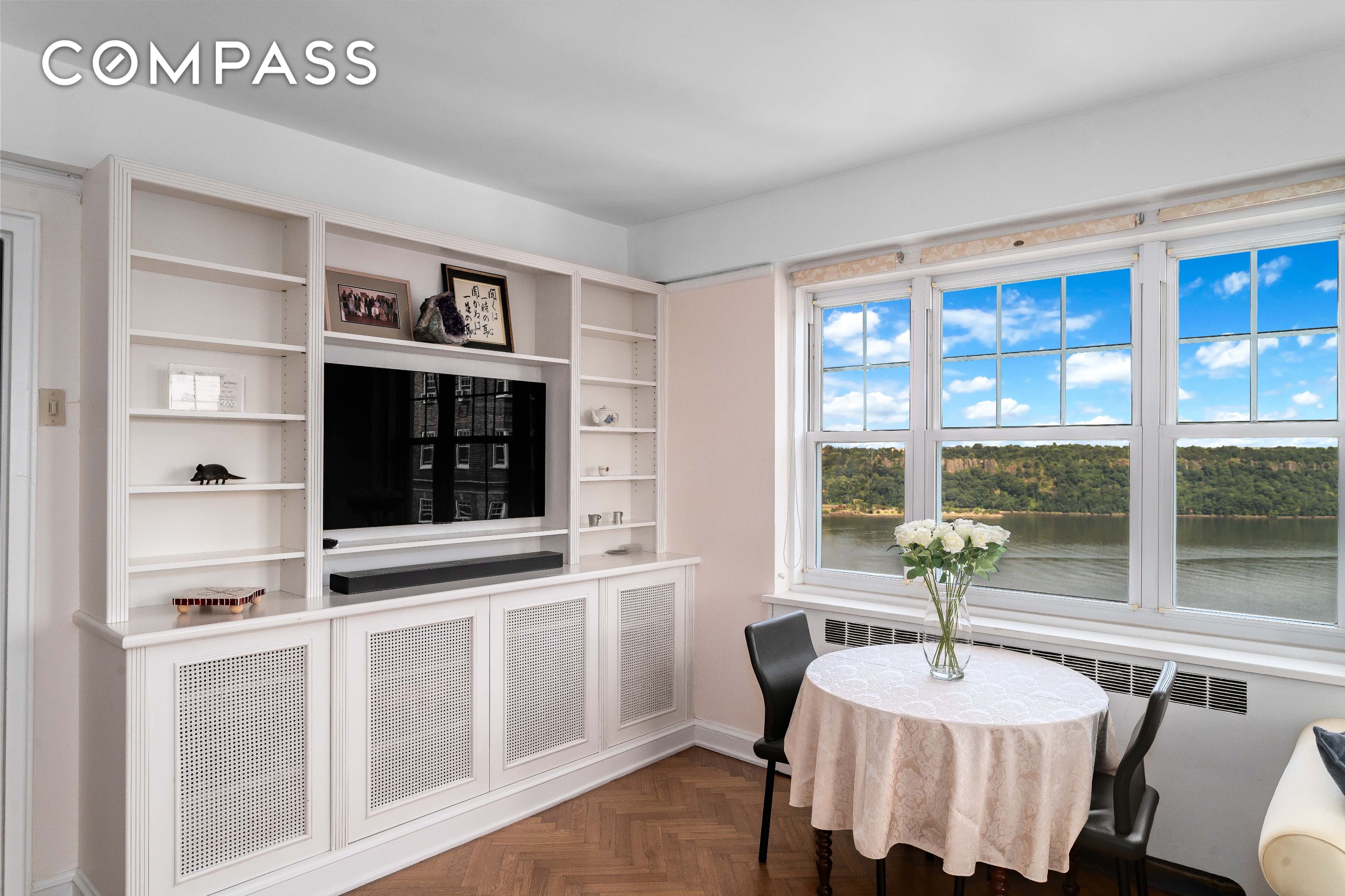 #4 photo, 140 Cabrini Boulevard, मैनहटन Hudson Heights , NY 10033