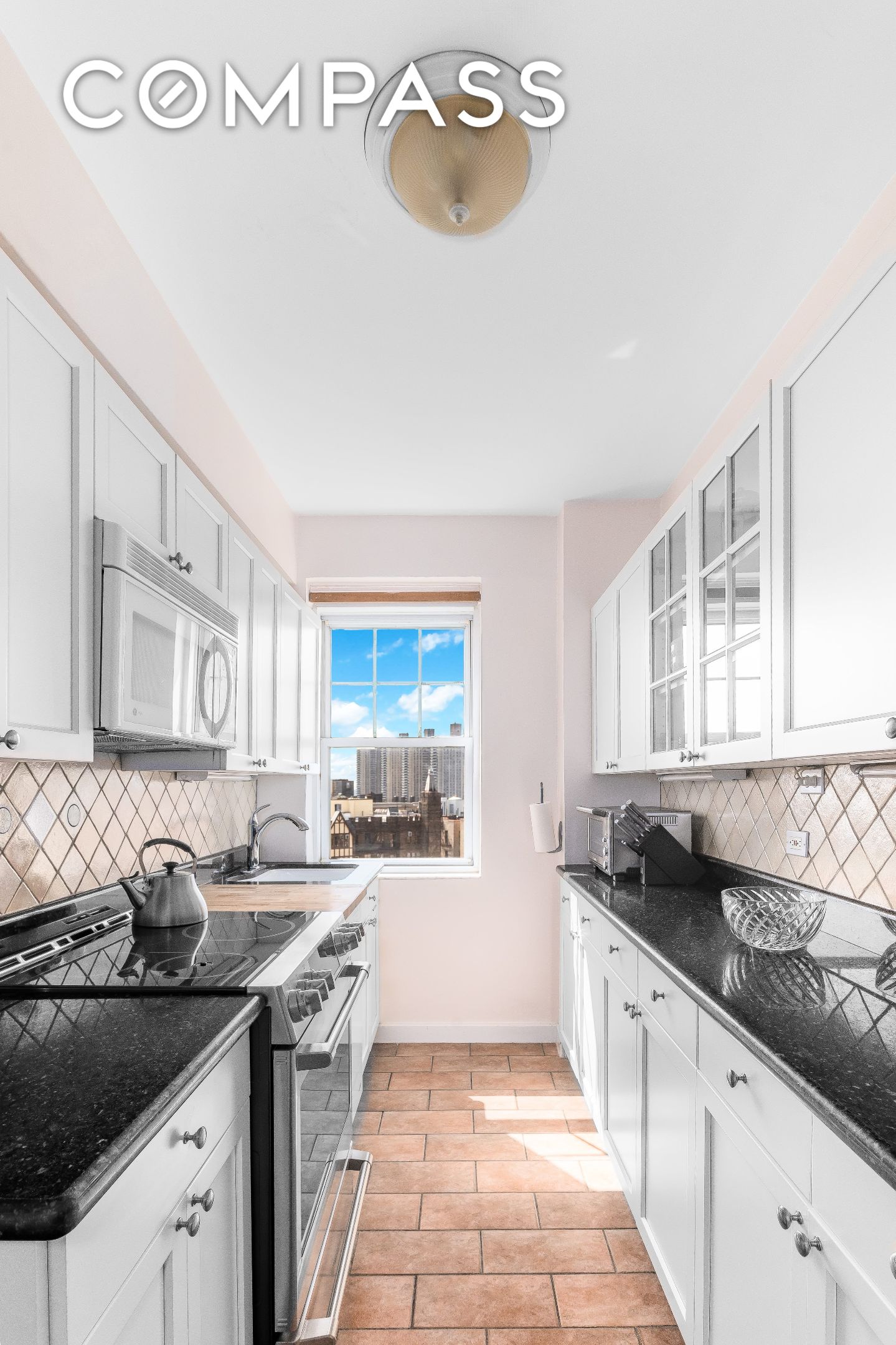 #9 photo, 140 Cabrini Boulevard, मैनहटन Hudson Heights , NY 10033