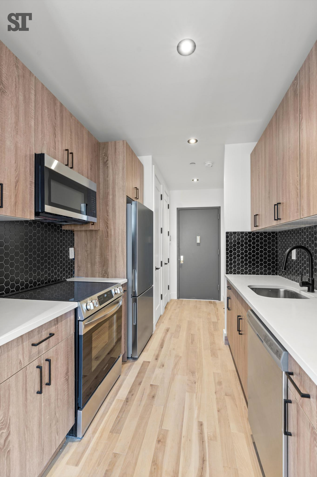 #3 photo, 707 5th Avenue, Greenwood Heights , NY 11215