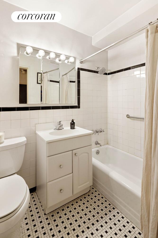 #6 photo, 415 E 85TH Street, मैनहटन Yorkville , NY 10028