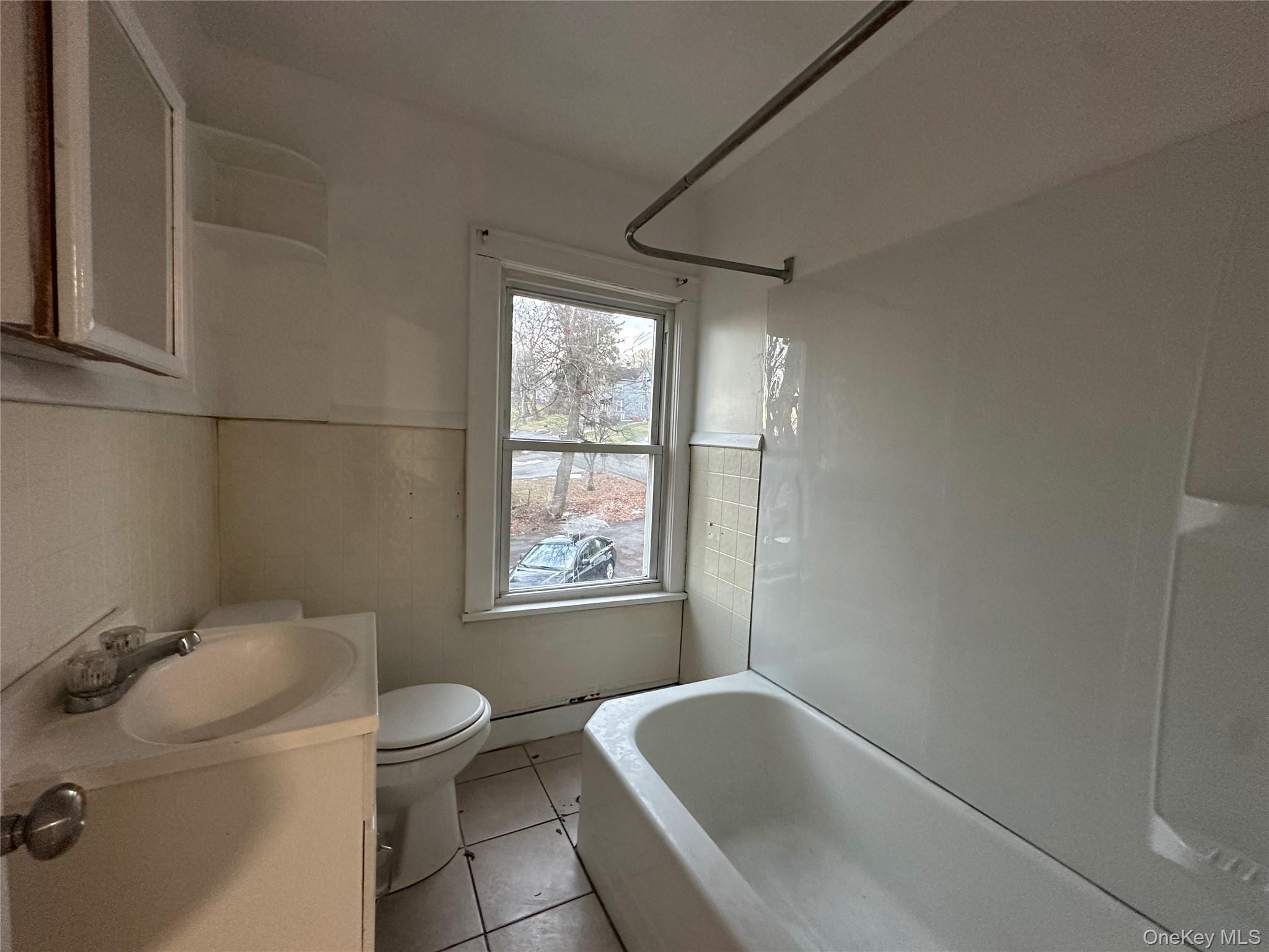 #16 photo, 17 Church Street, 뉴욕주 Marlboro , NY 12542