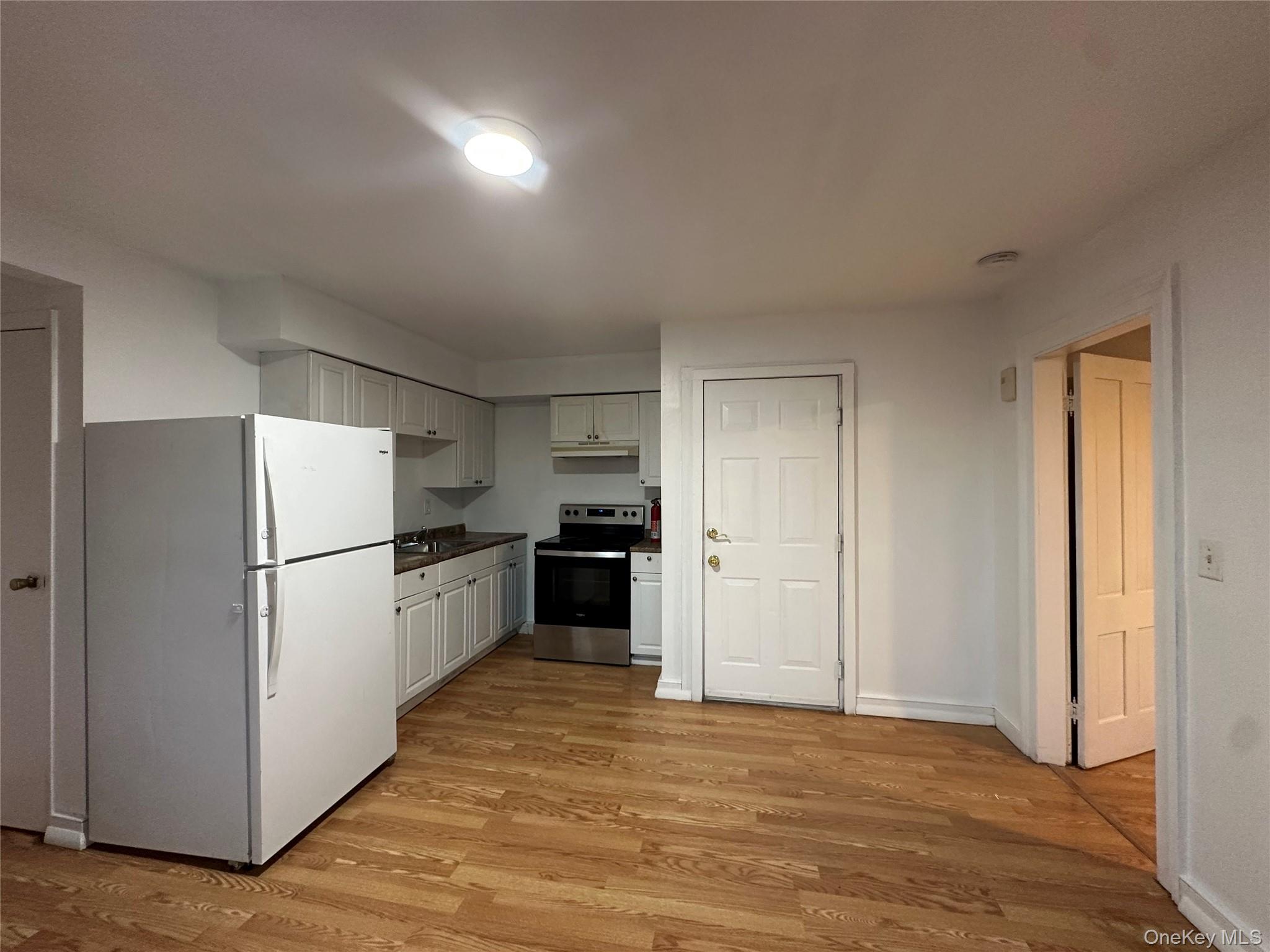 #8 photo, 17 Church Street, 뉴욕주 Marlboro , NY 12542