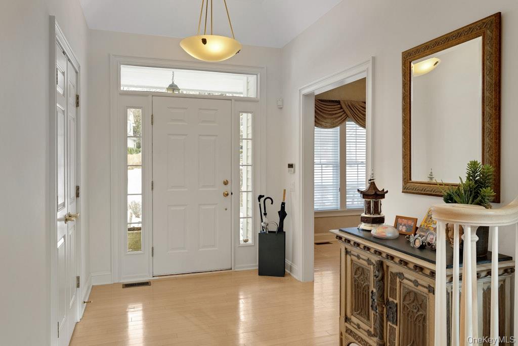 #4 photo, 22 Birdsall Farm Drive, Armonk , NY 10504