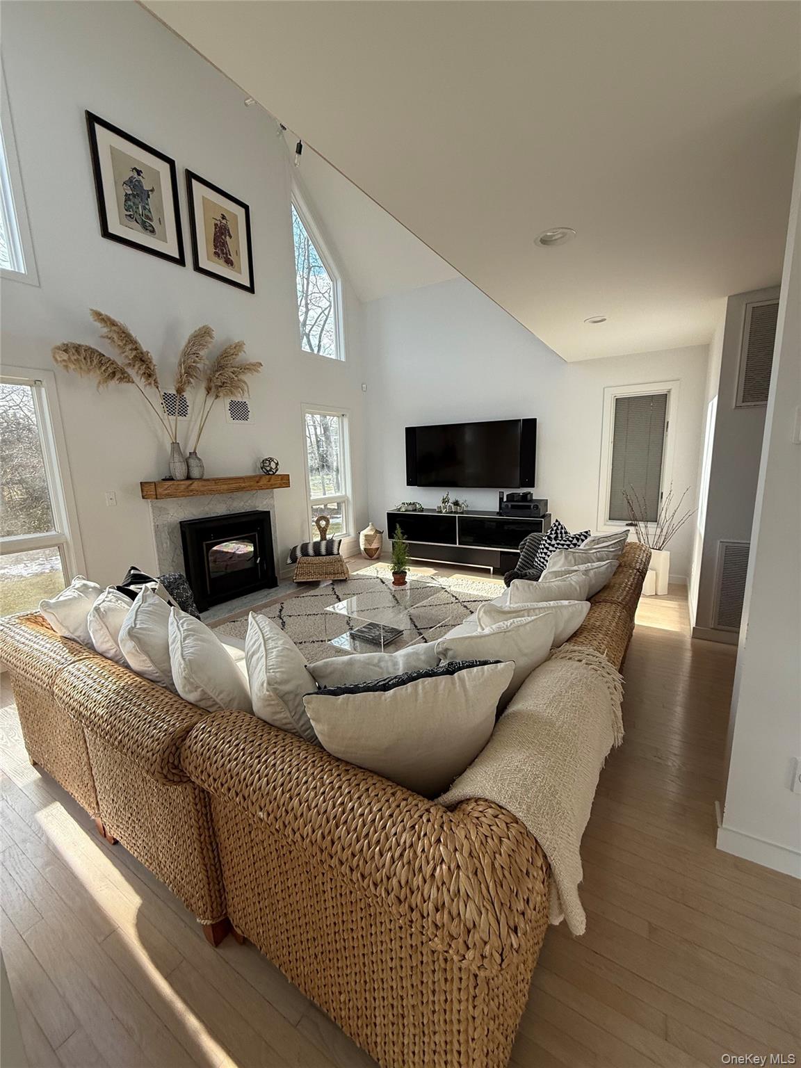 #4 photo, 845 Budds Pond Road, 롱 아일랜드 Southold , NY 11971