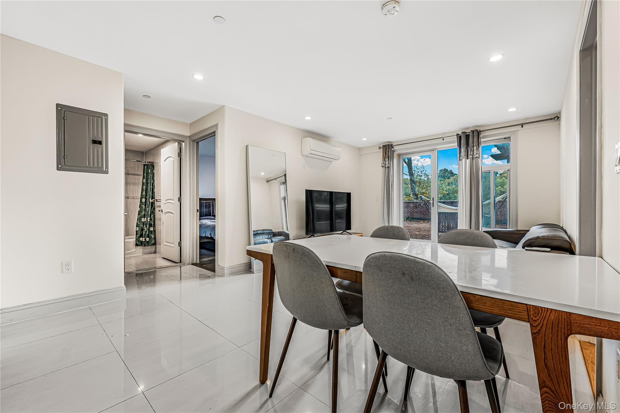 #12 photo, 6538 austin st, Rego Park , NY 11374