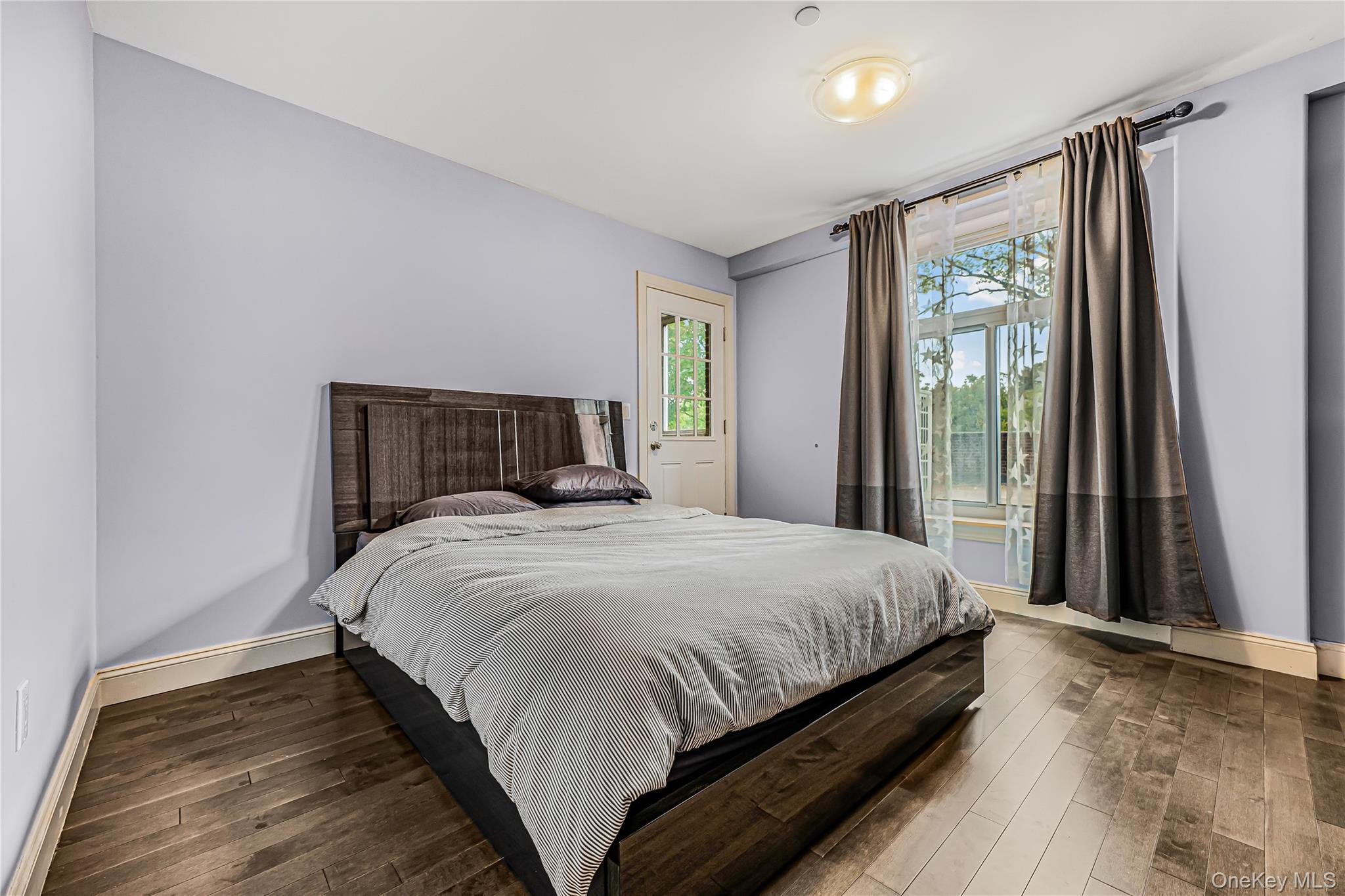 #4 photo, 6538 austin st, Rego Park , NY 11374