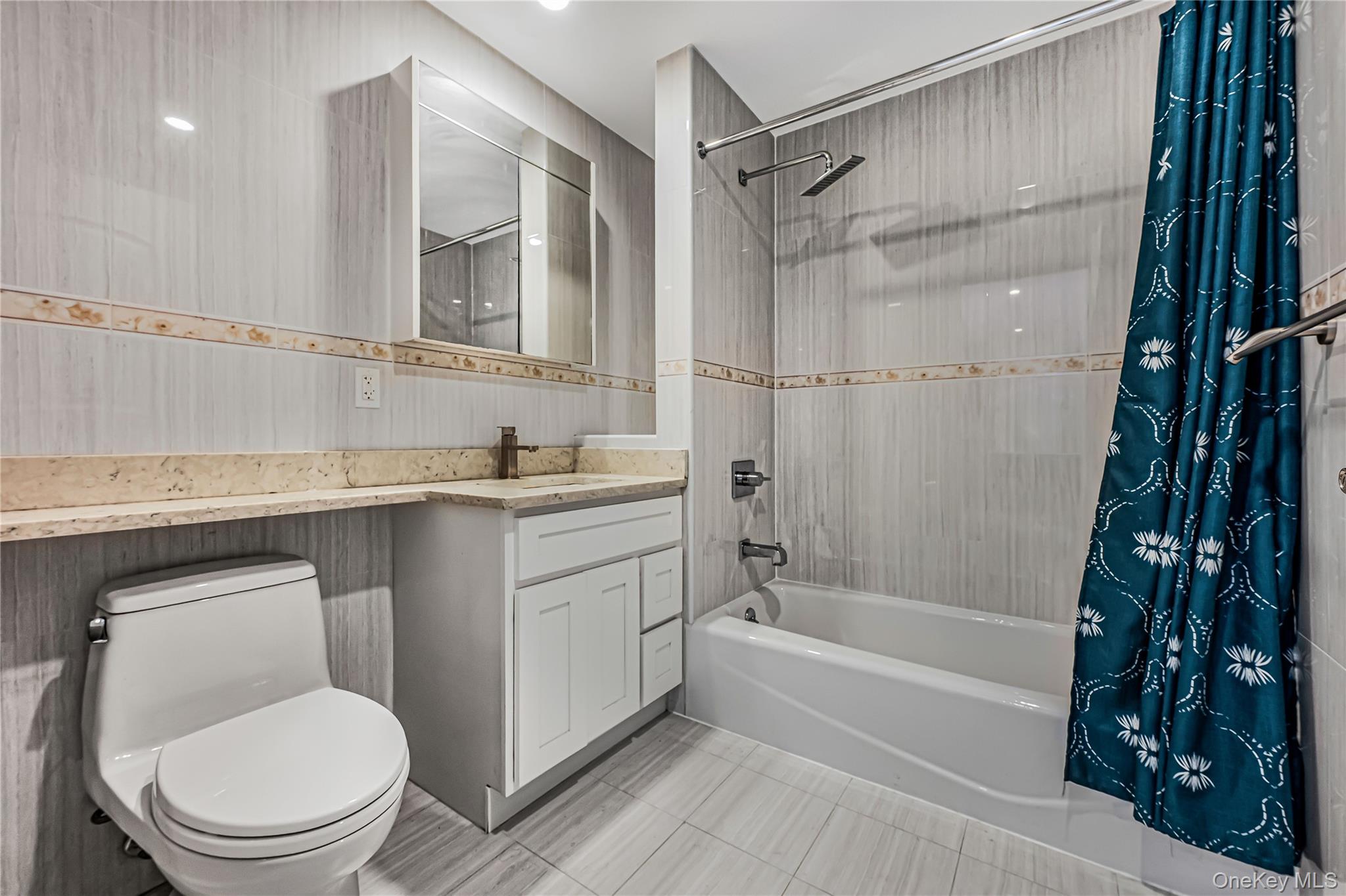 #6 photo, 6538 austin st, Rego Park , NY 11374