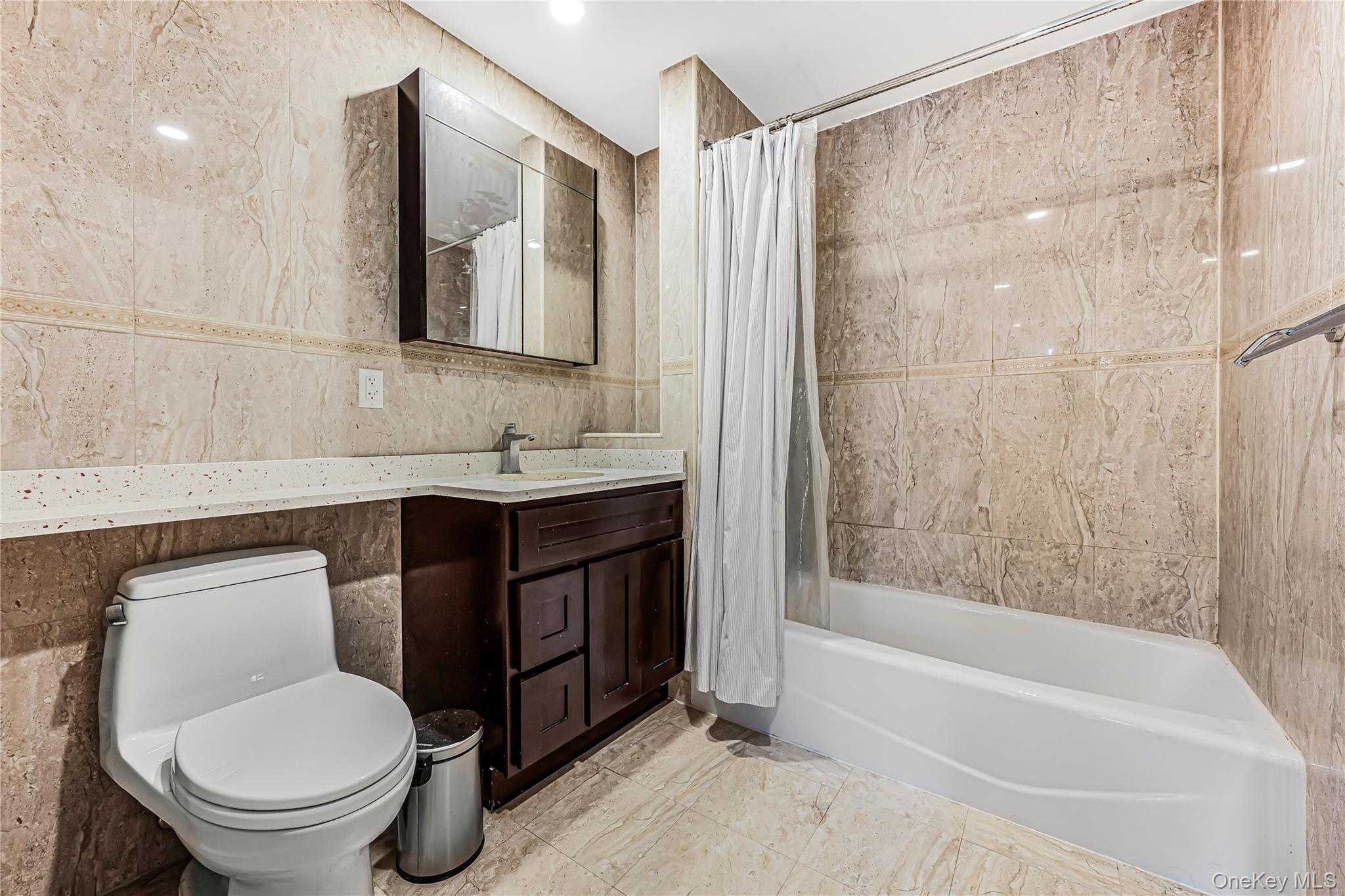 #9 photo, 6538 austin st, Rego Park , NY 11374