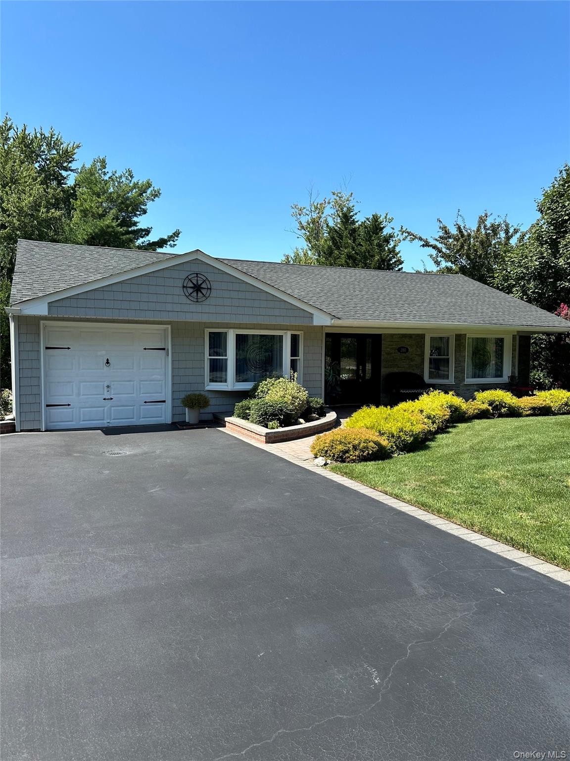 #1 photo, 280 Terry Rd, מחוז סאפוק Smithtown , NY 11787