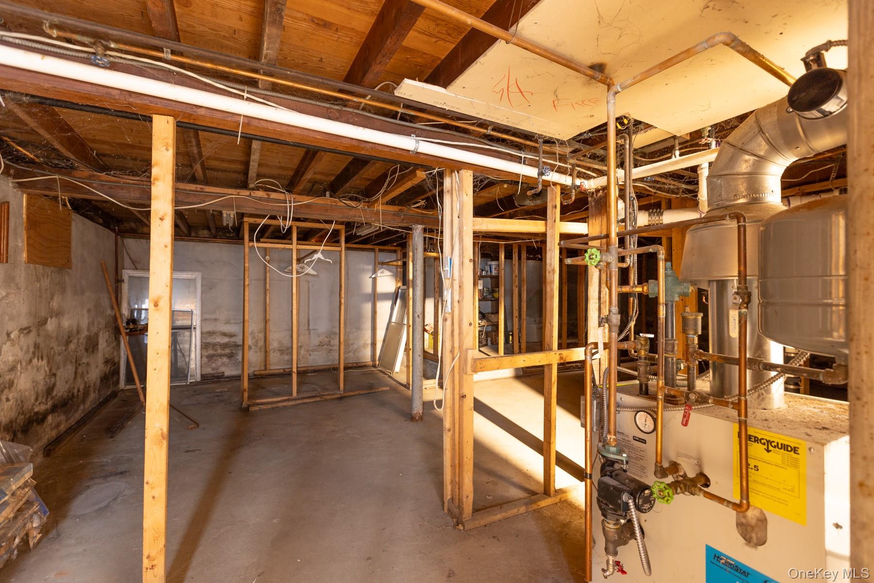 #17 photo, 160 Austin Street, 롱 아일랜드 Lindenhurst , NY 11757