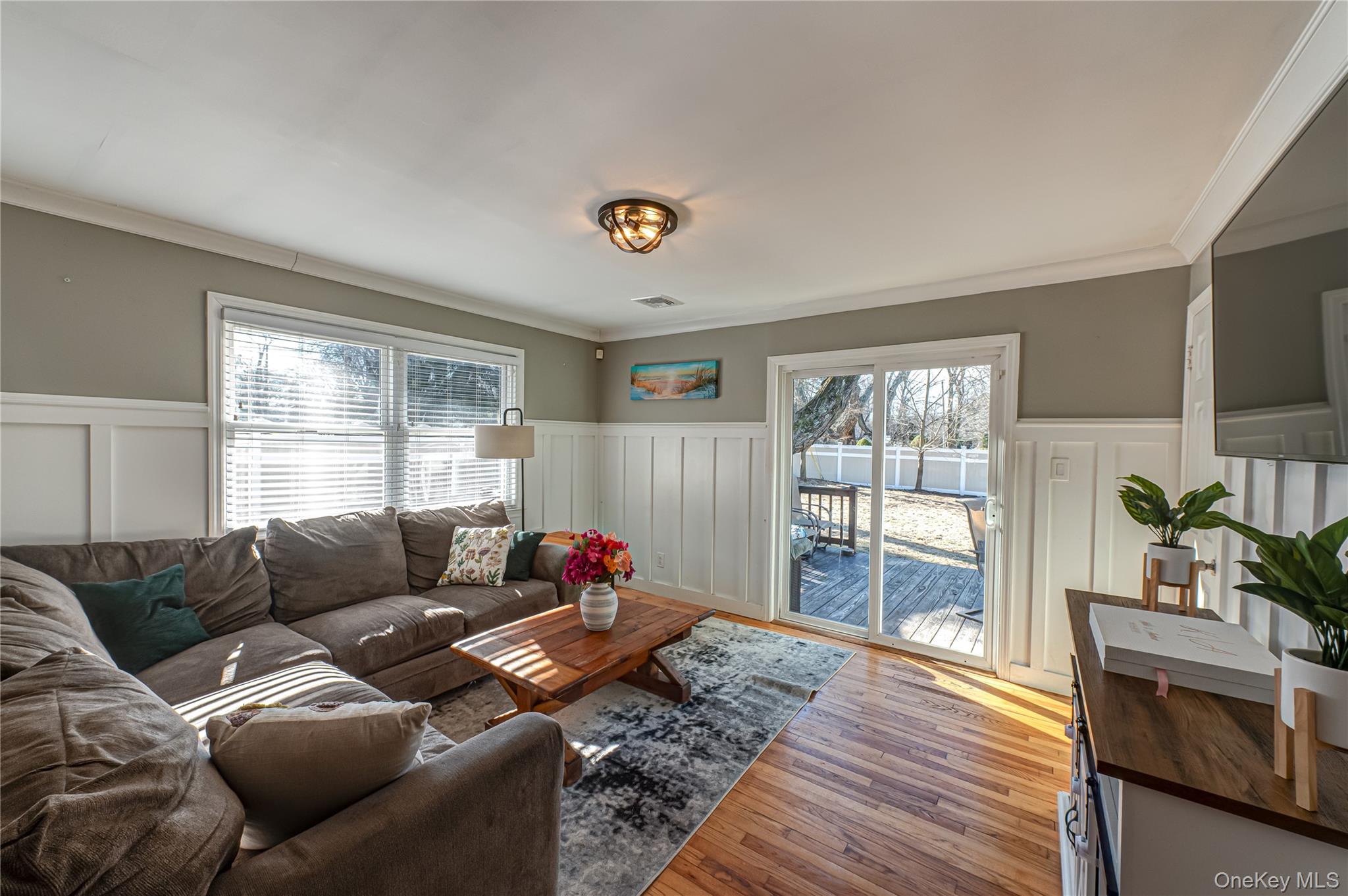 #12 photo, 75 Hazard Avenue, سوفولك Huntington Station , NY 11746