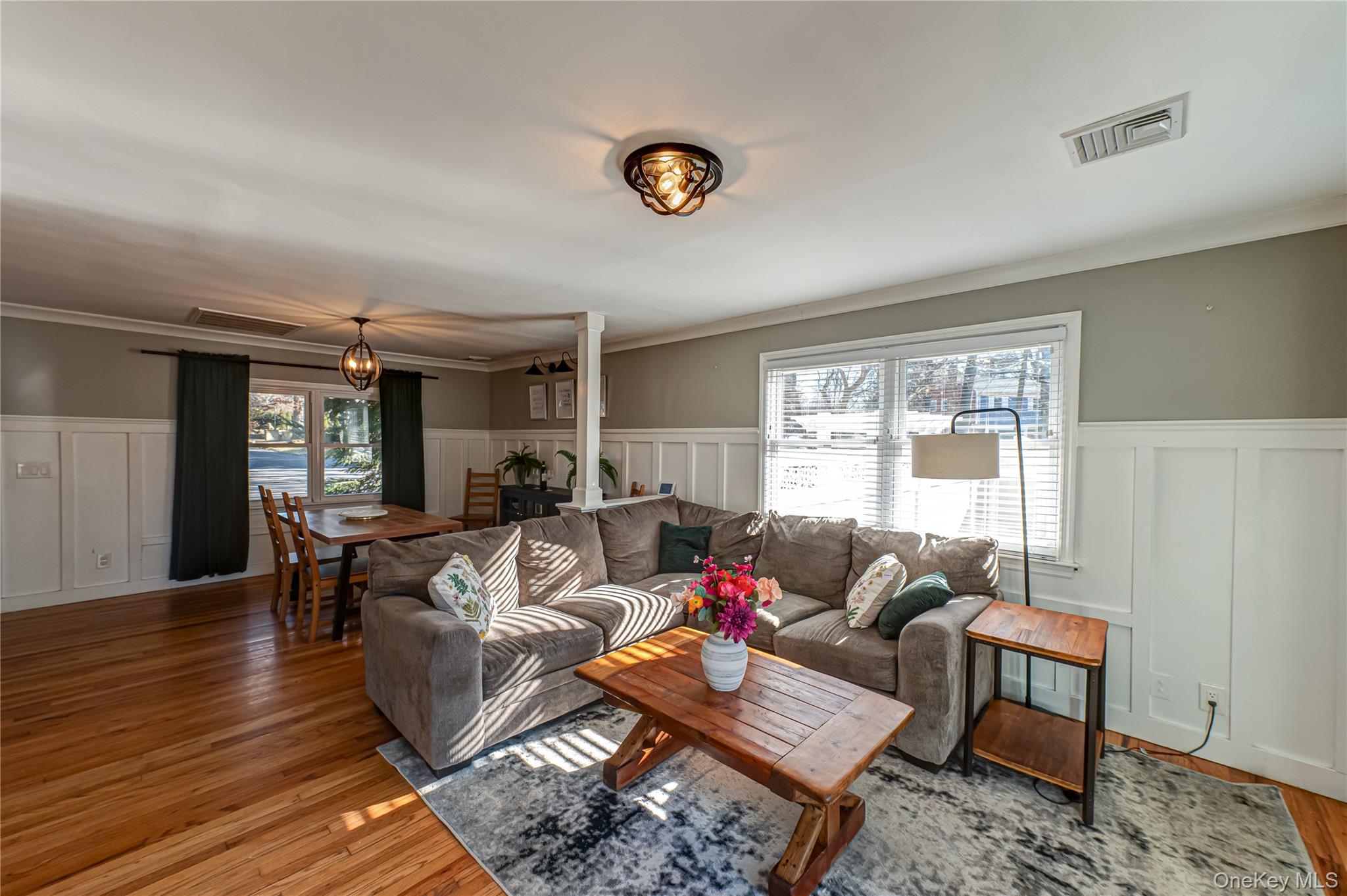 #13 photo, 75 Hazard Avenue, سوفولك Huntington Station , NY 11746