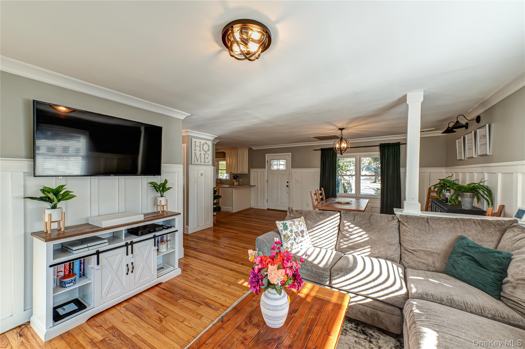 #14 photo, 75 Hazard Avenue, سوفولك Huntington Station , NY 11746