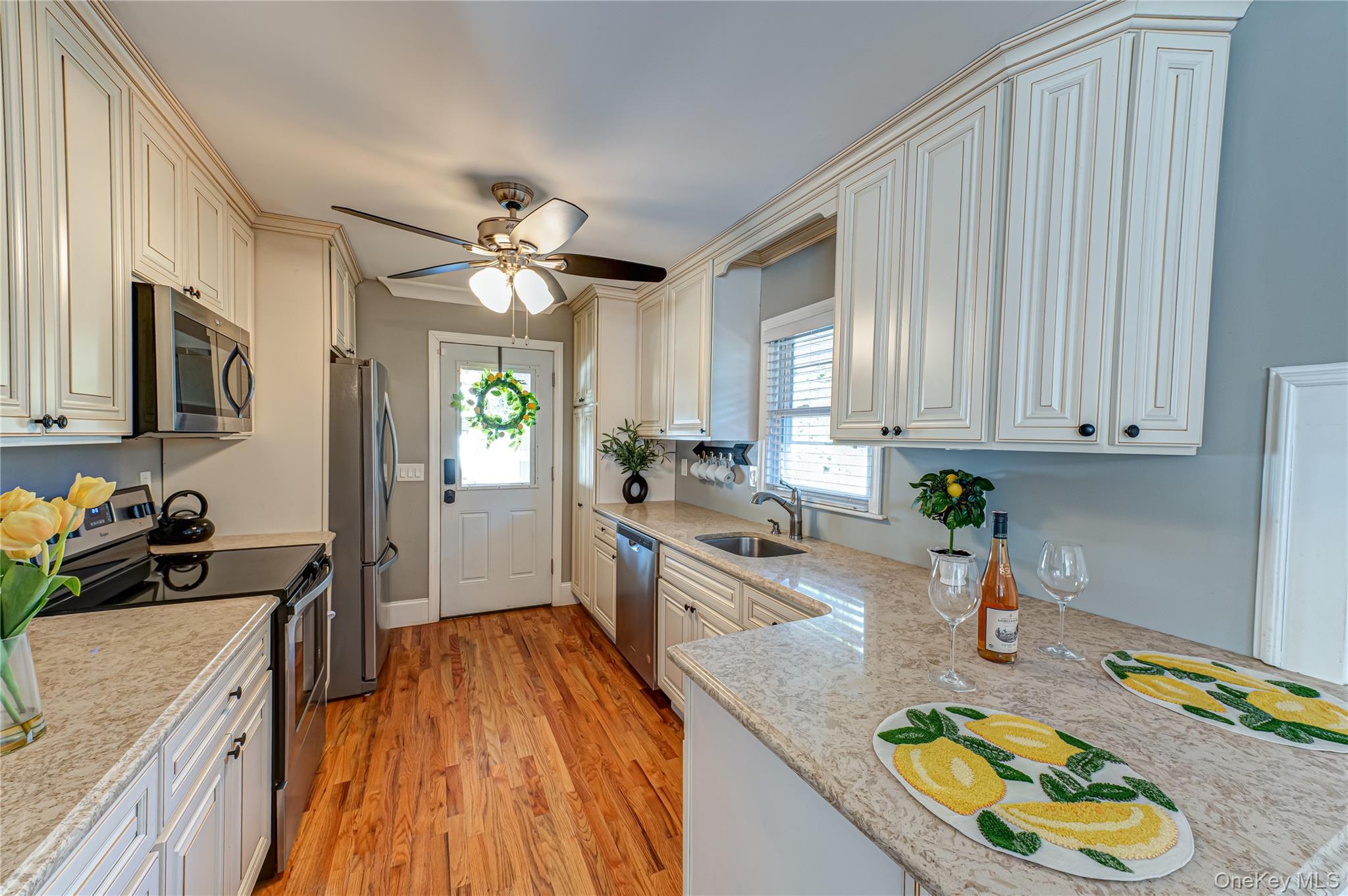 #16 photo, 75 Hazard Avenue, سوفولك Huntington Station , NY 11746