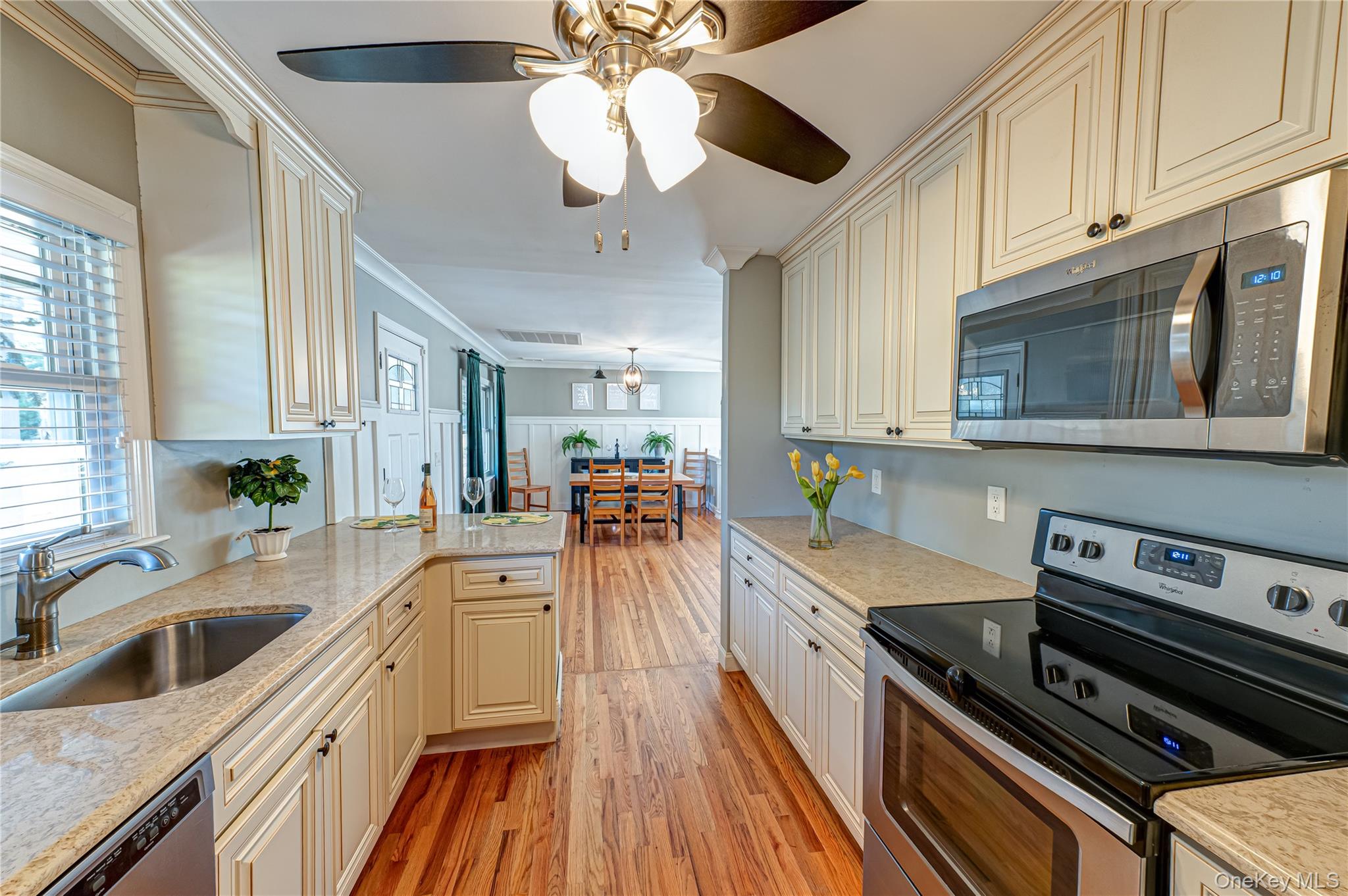 #18 photo, 75 Hazard Avenue, سوفولك Huntington Station , NY 11746