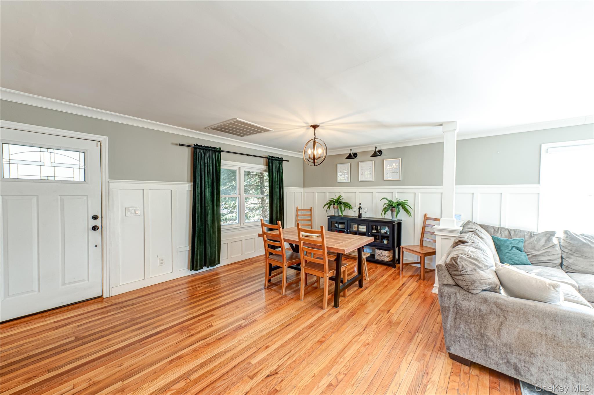 #9 photo, 75 Hazard Avenue, سوفولك Huntington Station , NY 11746