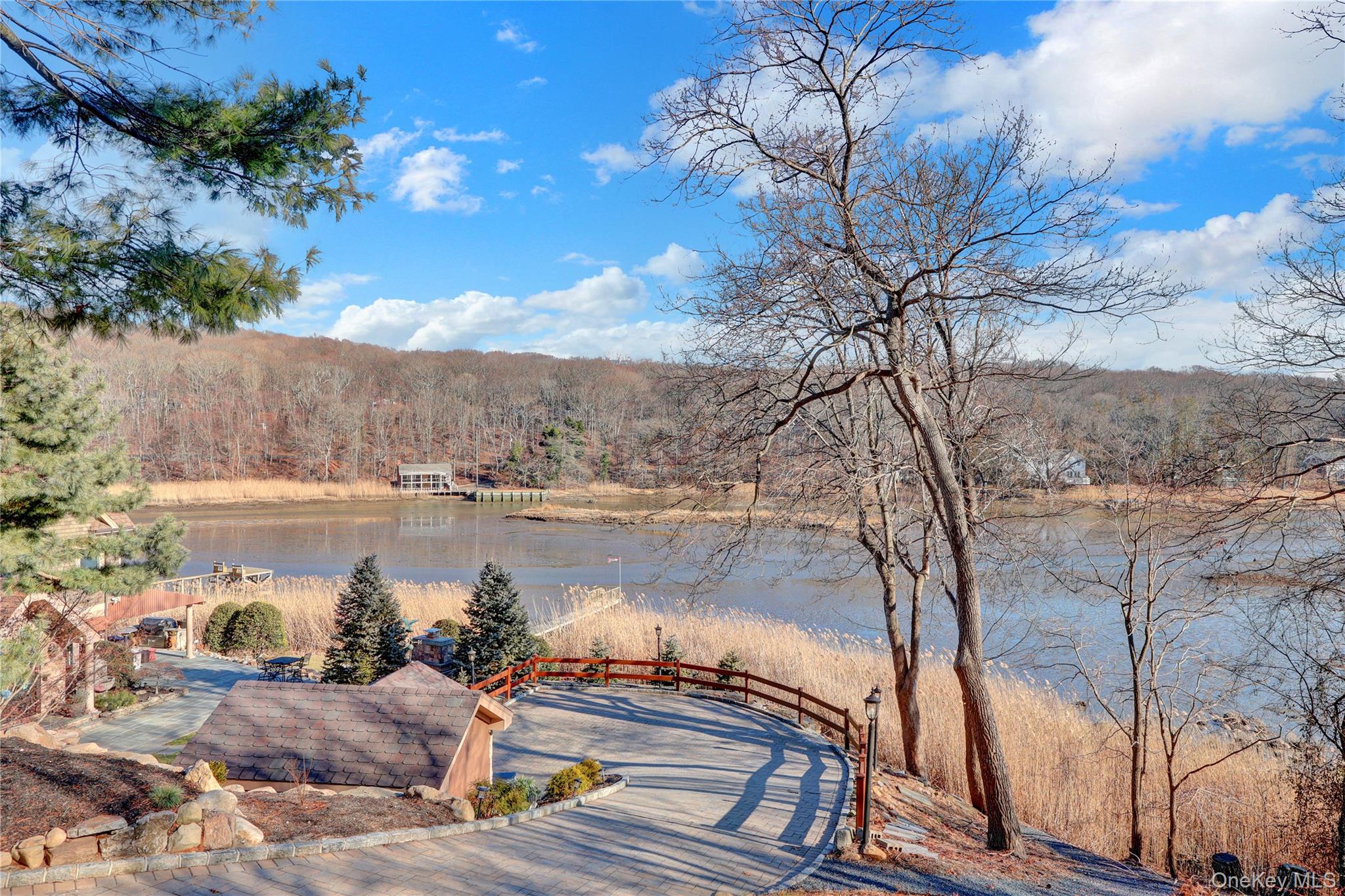 #3 photo, 2 Riverview Terrace, Саффолк ‖ Smithtown , NY 11787