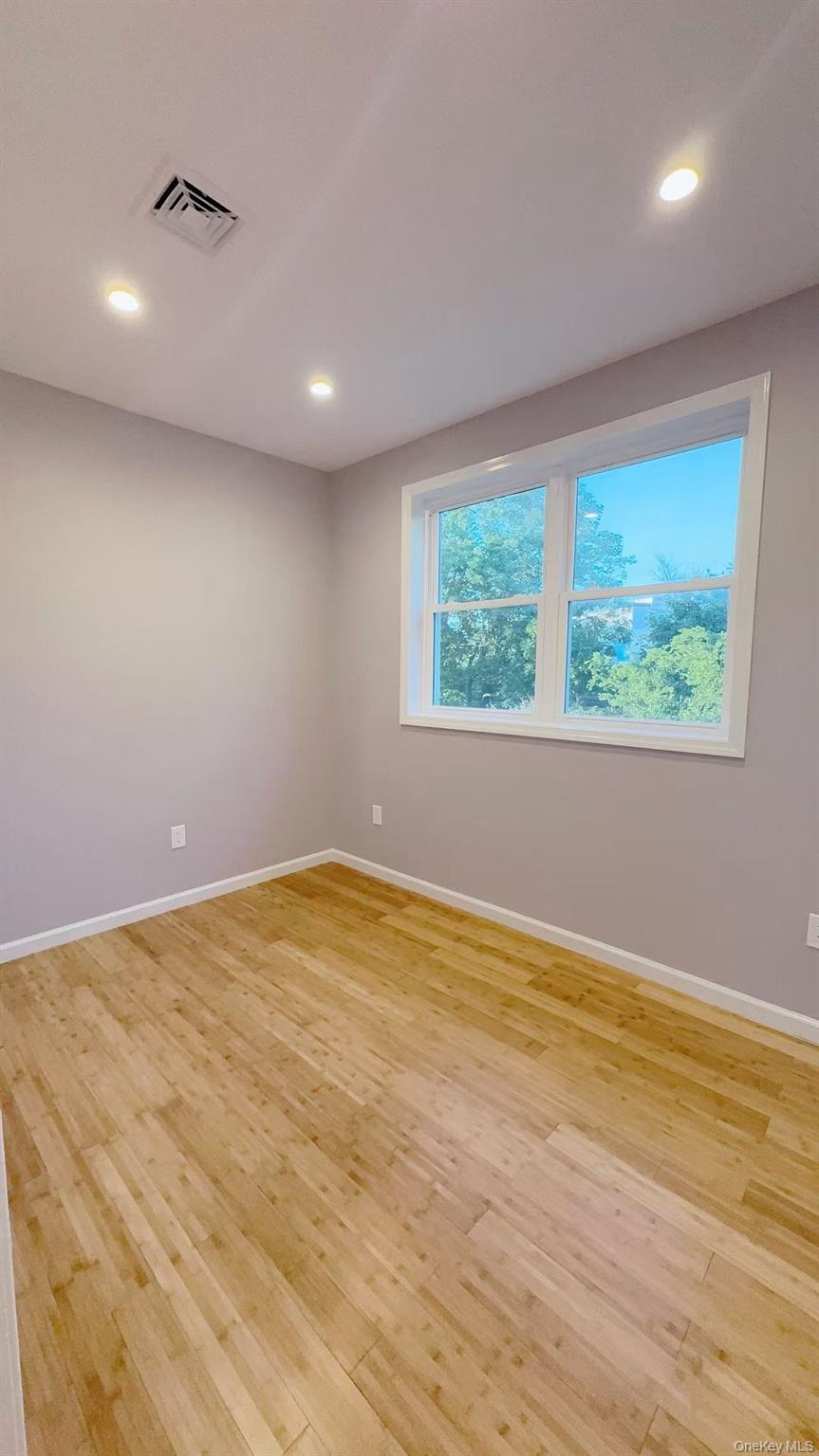 #10 photo, 149-45 Hawtree Street, Куинс ‖ Ozone Park , NY 11417