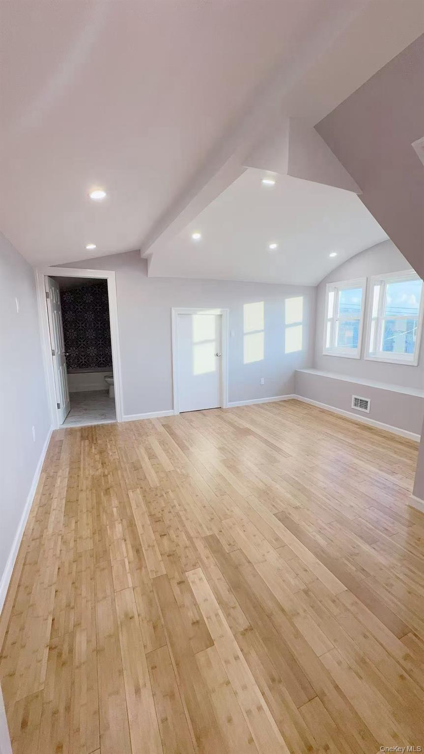 #2 photo, 149-45 Hawtree Street, Куинс ‖ Ozone Park , NY 11417