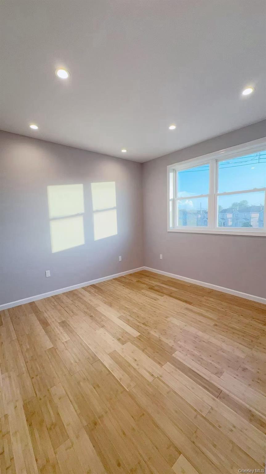 #5 photo, 149-45 Hawtree Street, Куинс ‖ Ozone Park , NY 11417