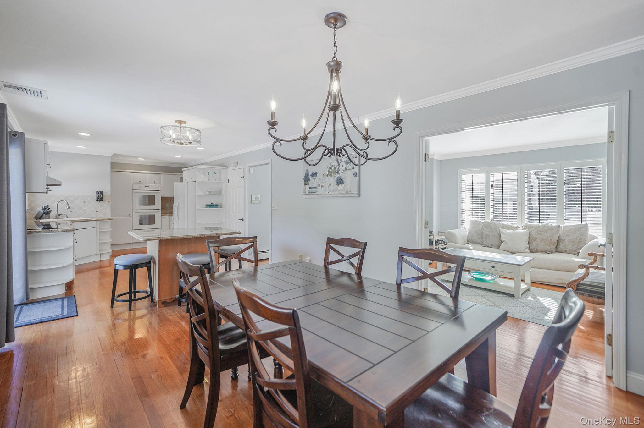 #13 photo, 49 Gainsborough Road, サフォーク郡 Holbrook , NY 11741