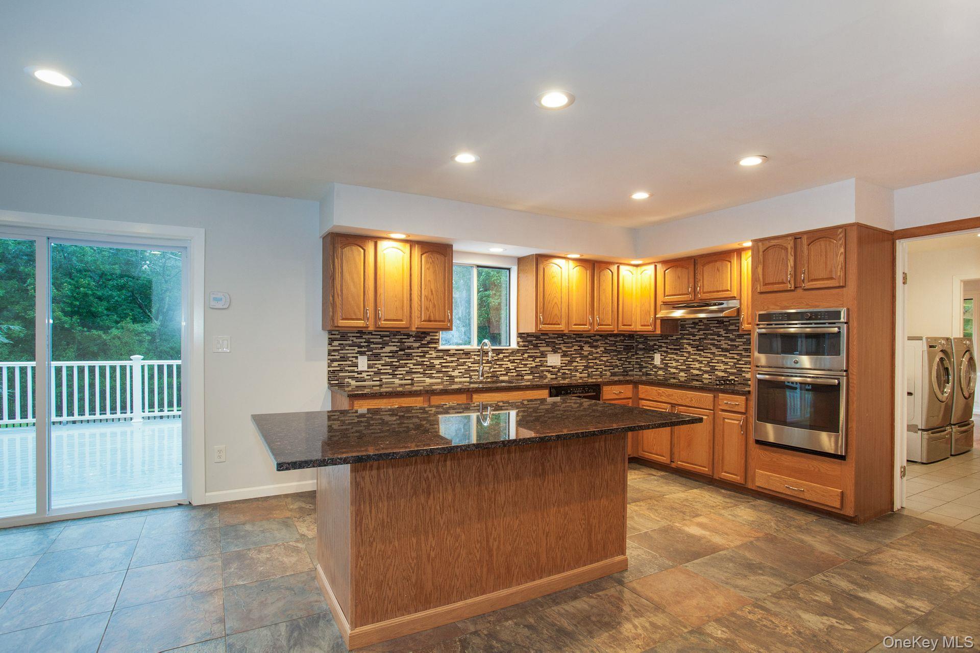 #12 photo, 12 N Ridge Road, सफ़ोक काउंटी Setauket , NY 11733