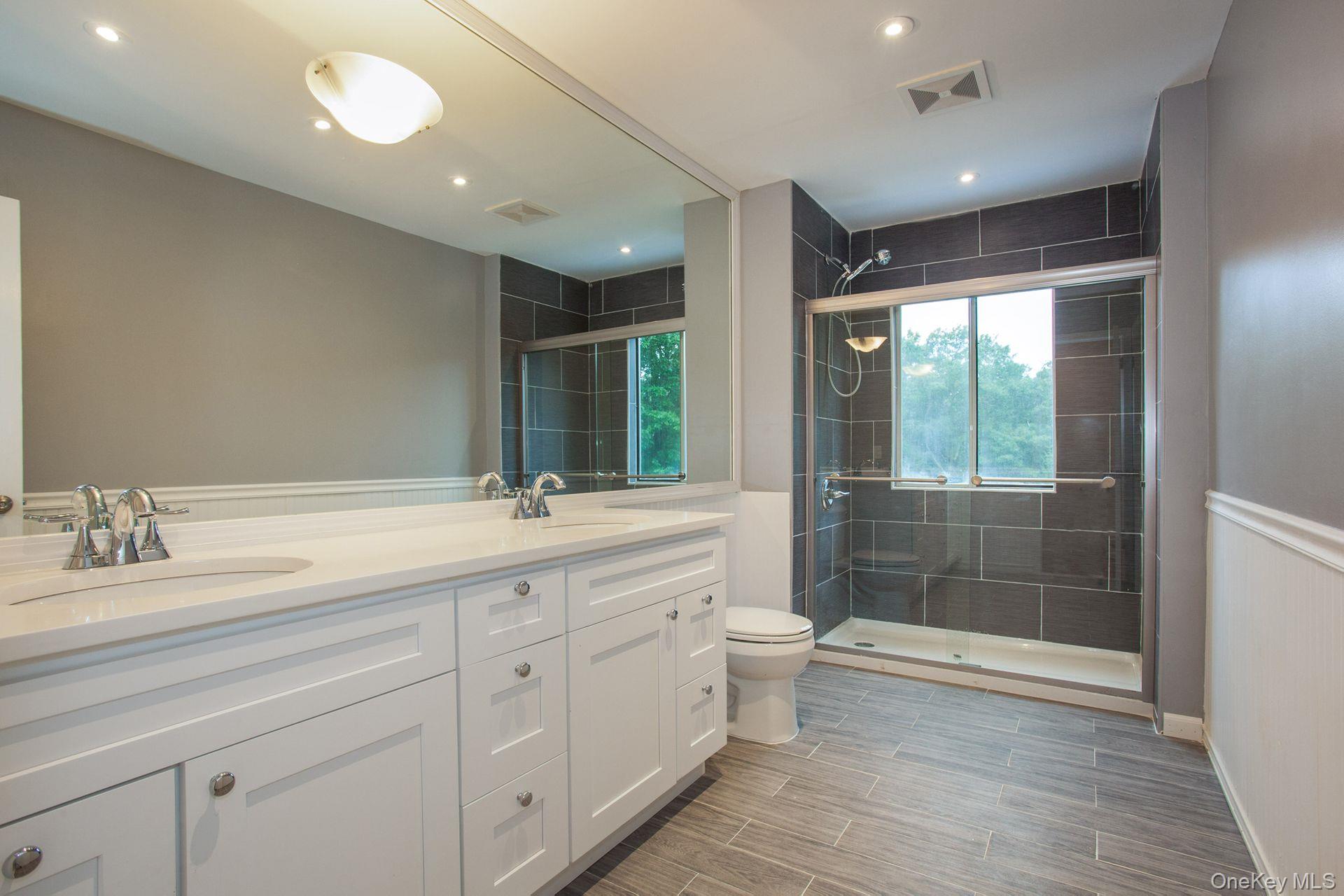 #19 photo, 12 N Ridge Road, सफ़ोक काउंटी Setauket , NY 11733