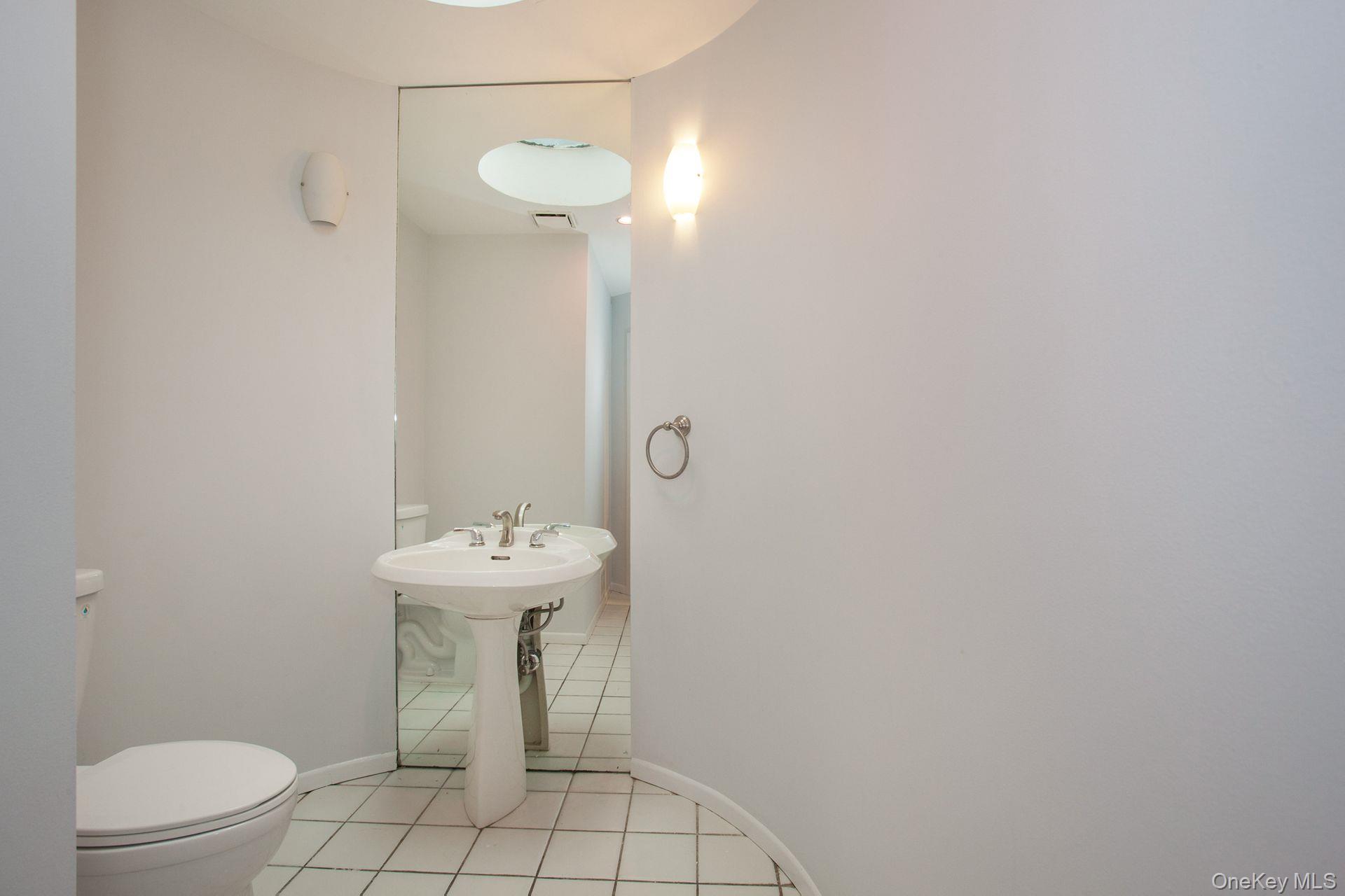 #7 photo, 12 N Ridge Road, सफ़ोक काउंटी Setauket , NY 11733