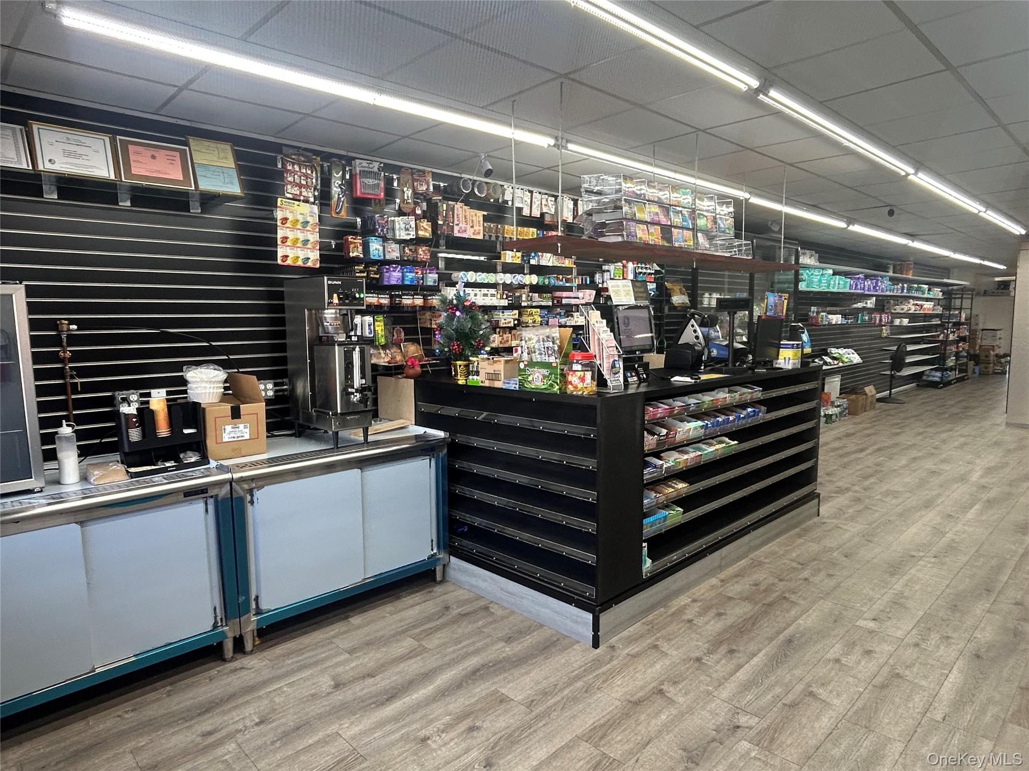 #2 photo, 981 Hempstead Turnpike, Franklin Square , NY 10010