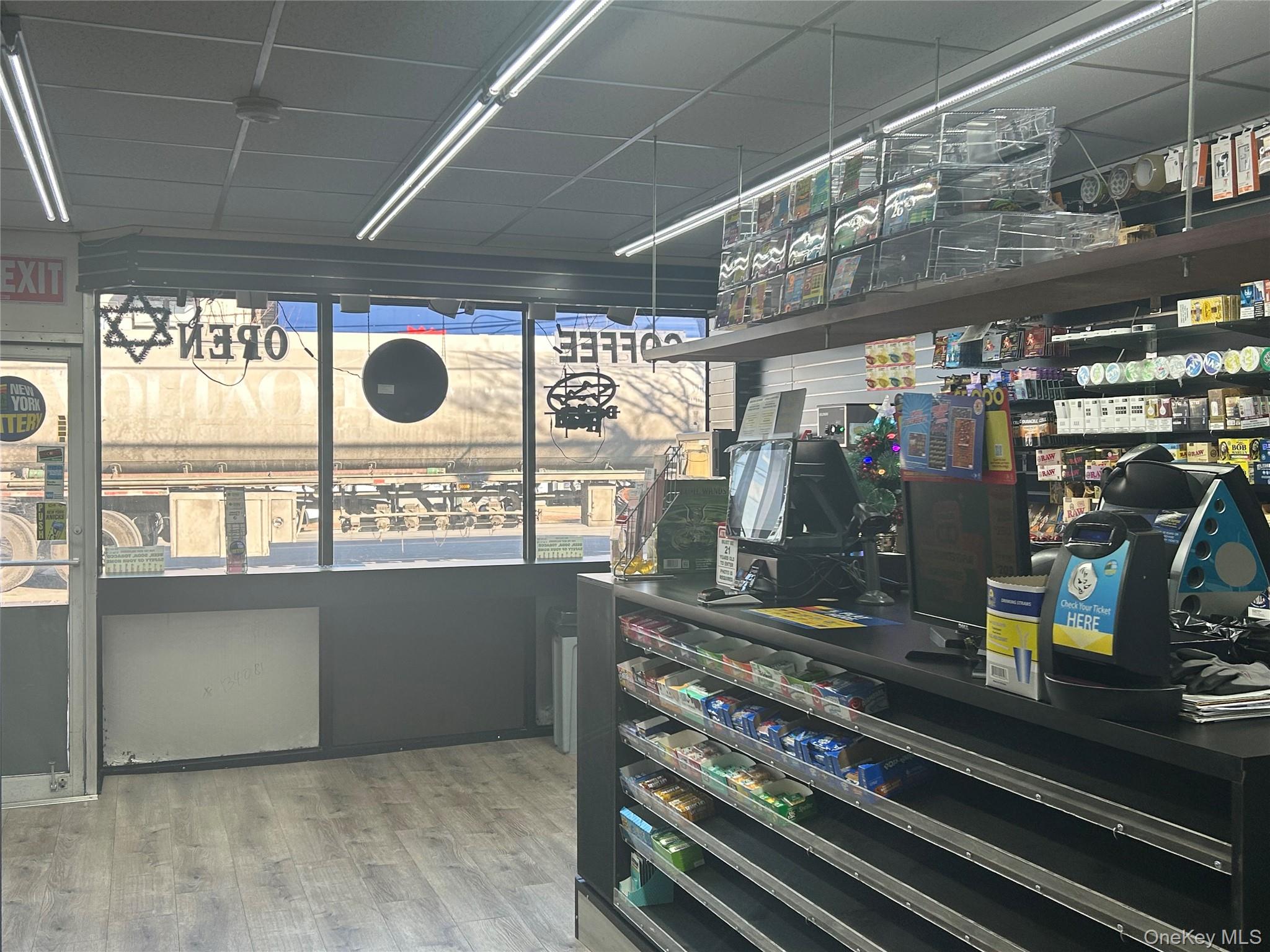 #3 photo, 981 Hempstead Turnpike, Franklin Square , NY 10010