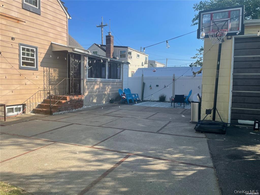 #4 photo, 25 Grand Street, नासाउ काउंटी Elmont , NY 11003