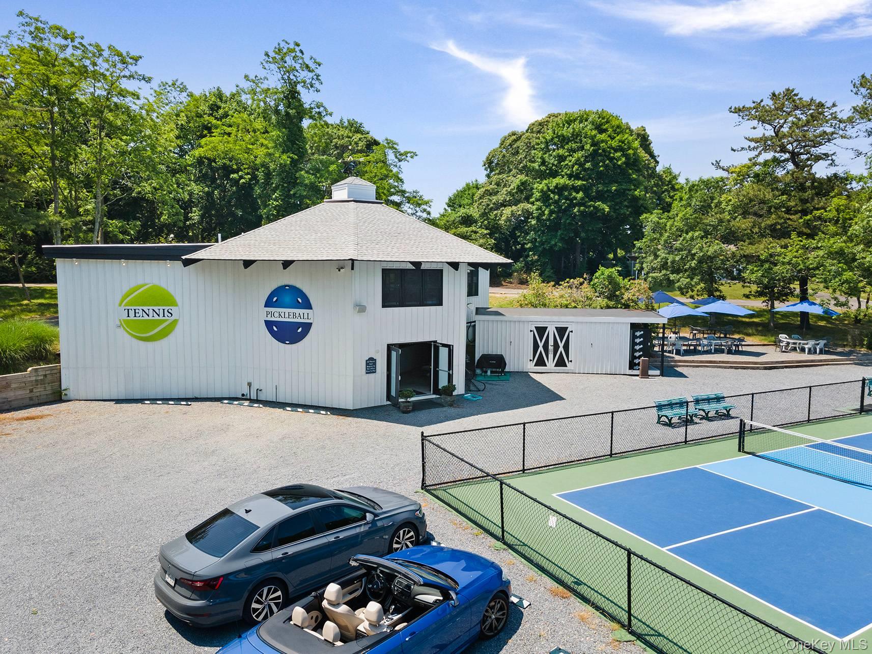 #12 photo, 142 Montauk Highway, Westhampton , NY 11977