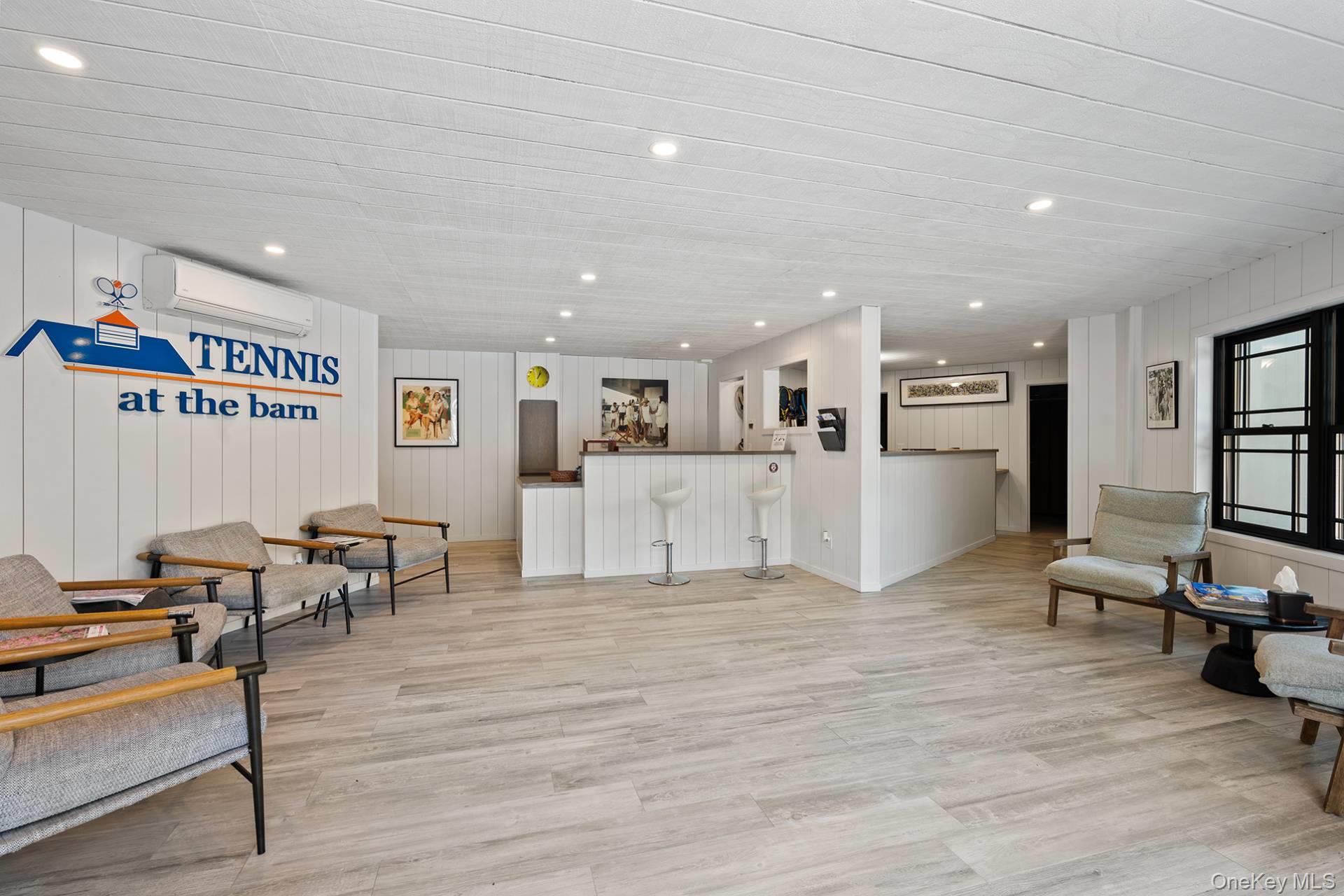 #2 photo, 142 Montauk Highway, Westhampton , NY 11977