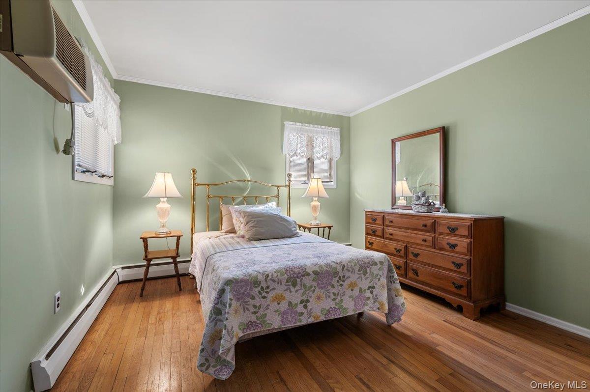 #11 photo, 53 Beaumont Drive, नासाउ काउंटी Plainview , NY 11803