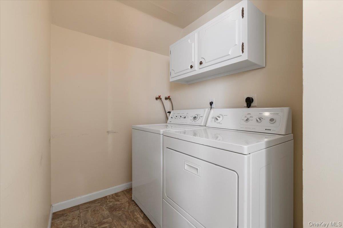 #19 photo, 53 Beaumont Drive, नासाउ काउंटी Plainview , NY 11803