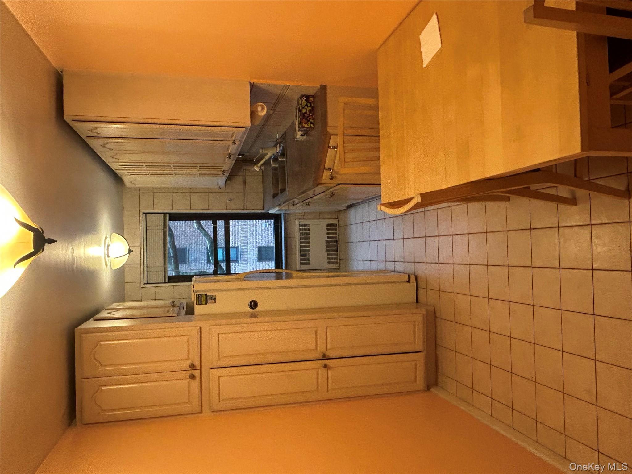 #17 photo, 83-85 Woodhaven Boulevard, Куинс ‖ Woodhaven , NY 11421