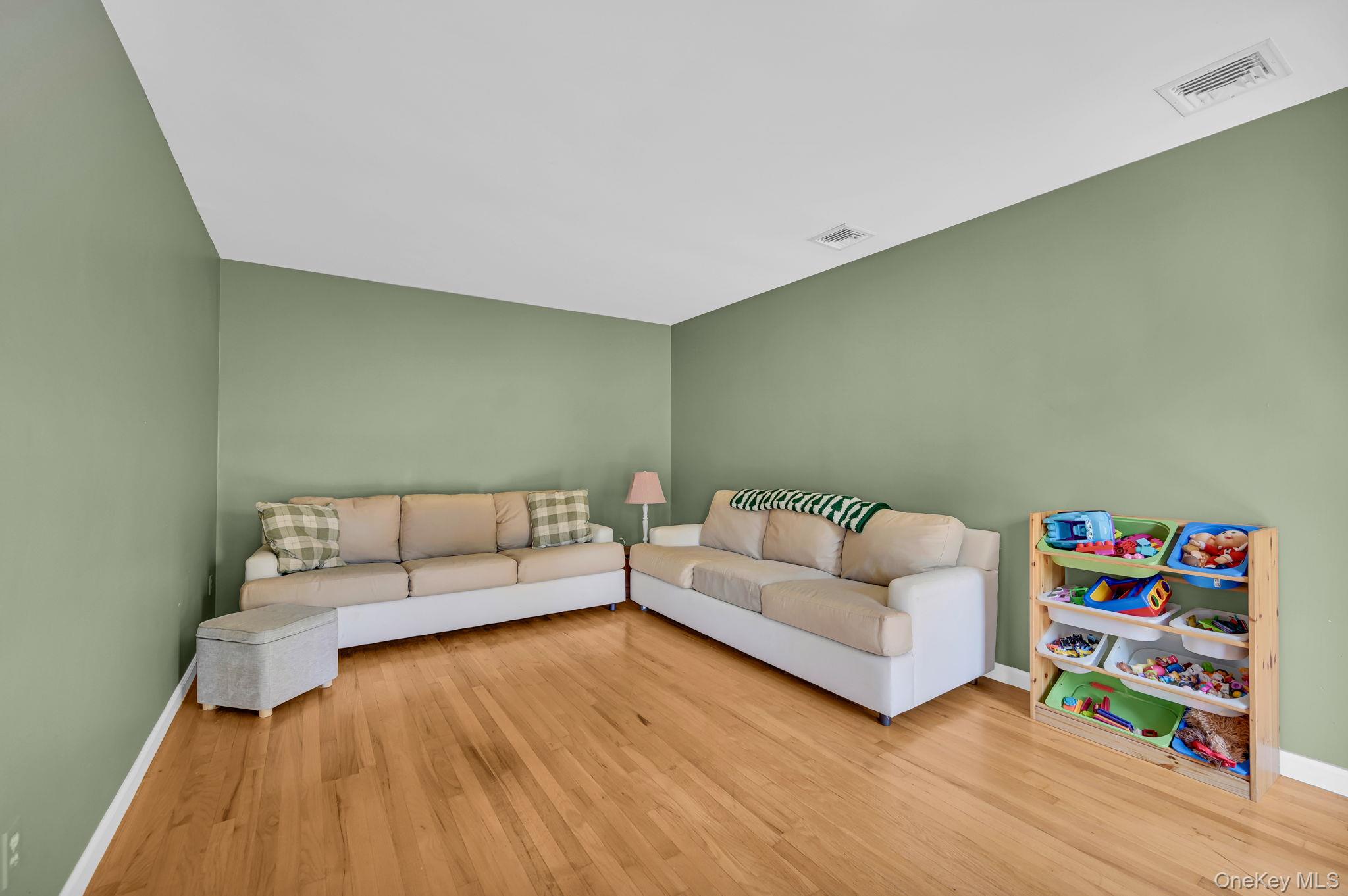 #8 photo, 28 Brady Road, Warwick , NY 10990