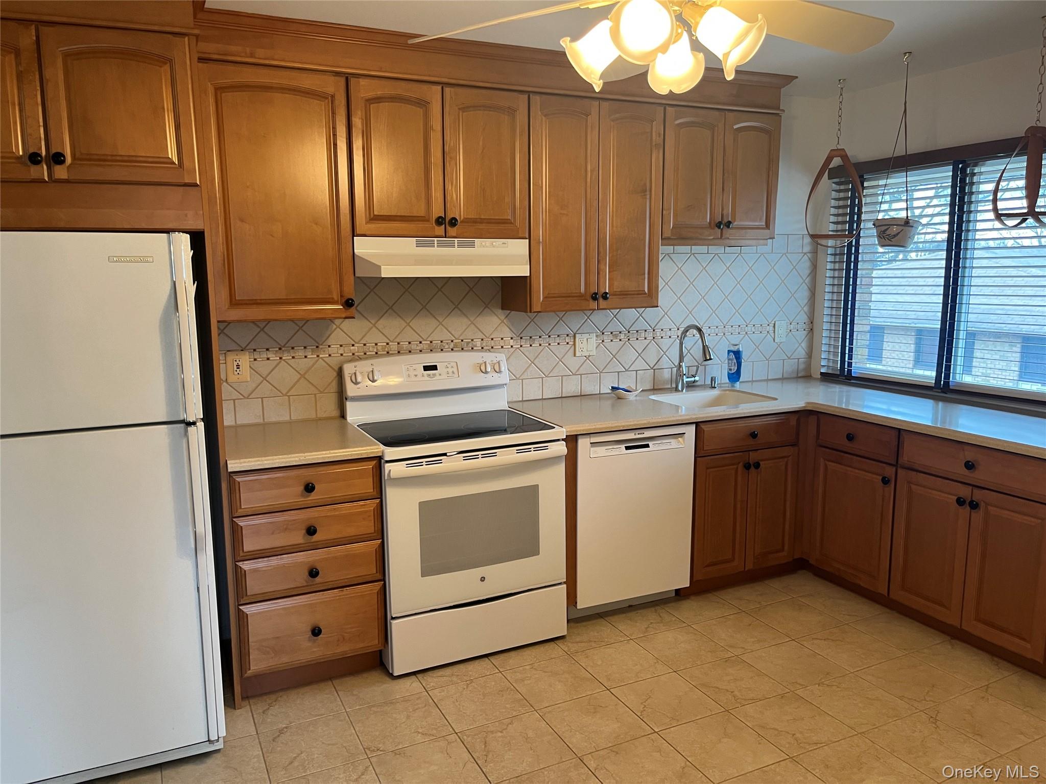 #8 photo, 139 Sierra Vista Lane, Valley Cottage , NY 10989