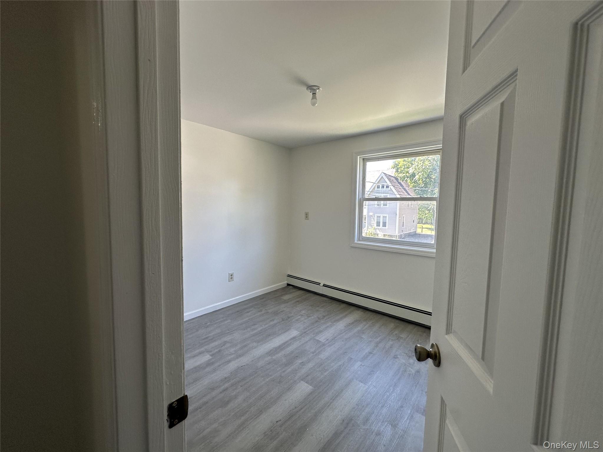 #4 photo, 7 Maiden Lane, Ellenville , NY 12428