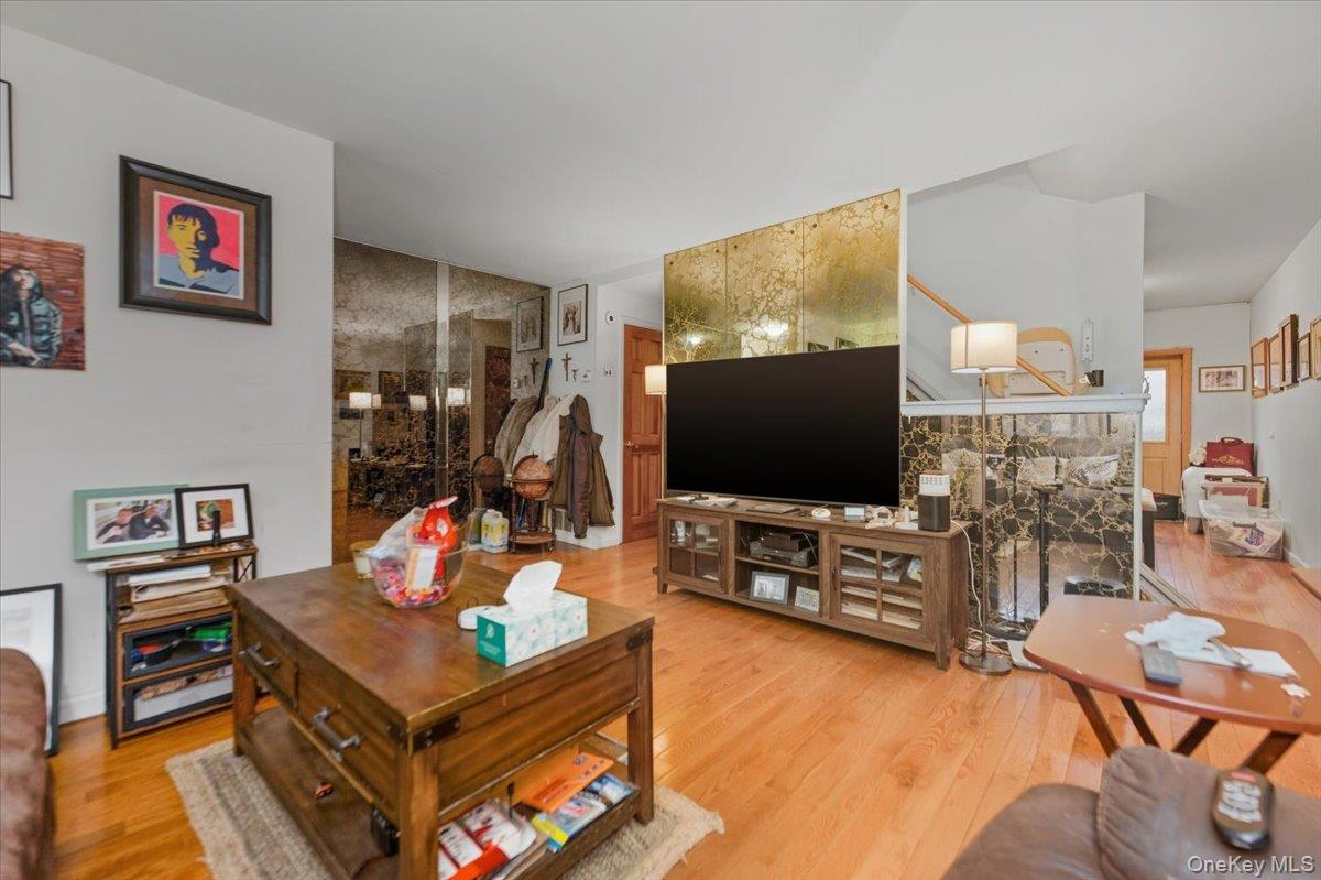 #4 photo, 192 Huntington Avenue, Bronx , NY 10465