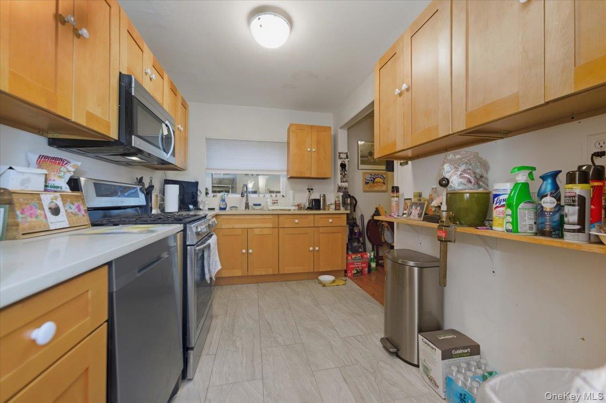 #5 photo, 192 Huntington Avenue, Bronx , NY 10465