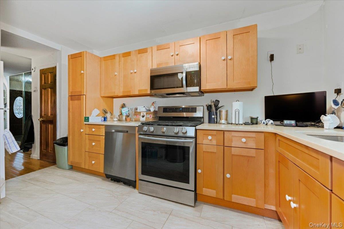 #6 photo, 192 Huntington Avenue, Bronx , NY 10465