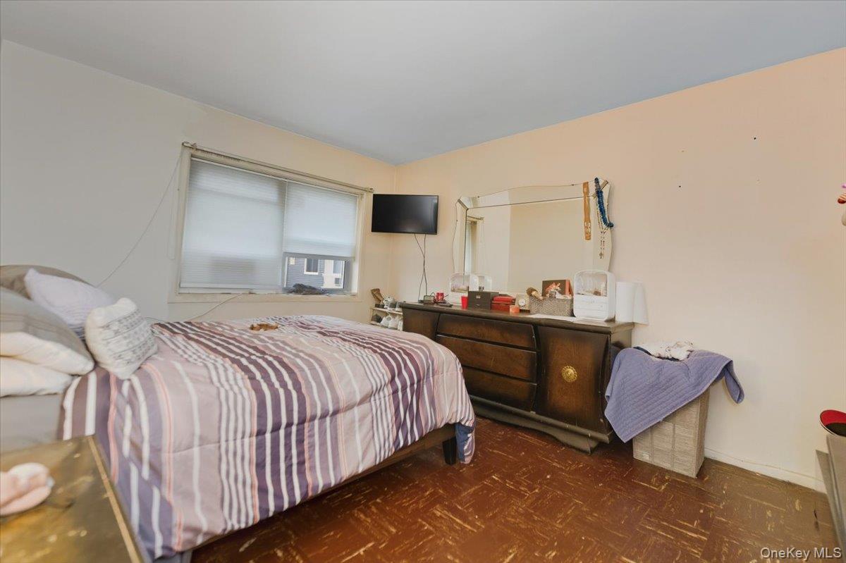 #8 photo, 192 Huntington Avenue, Bronx , NY 10465