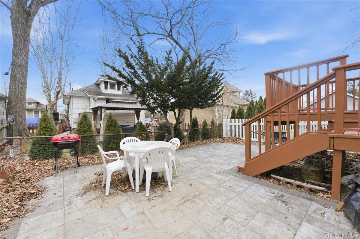 #19 photo, 22 Sunset Trail, Bronx , NY 10465