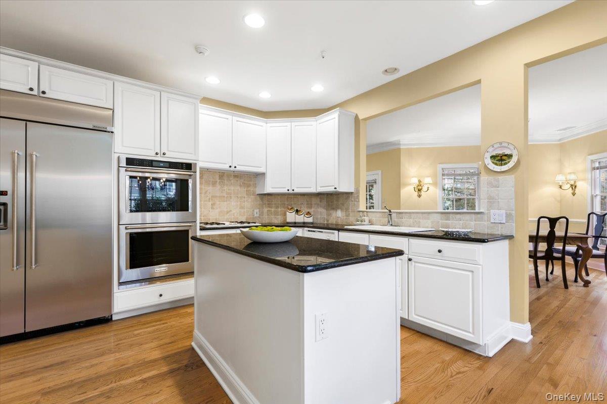 #10 photo, 51 Club Pointe Drive, White Plains , NY 10605