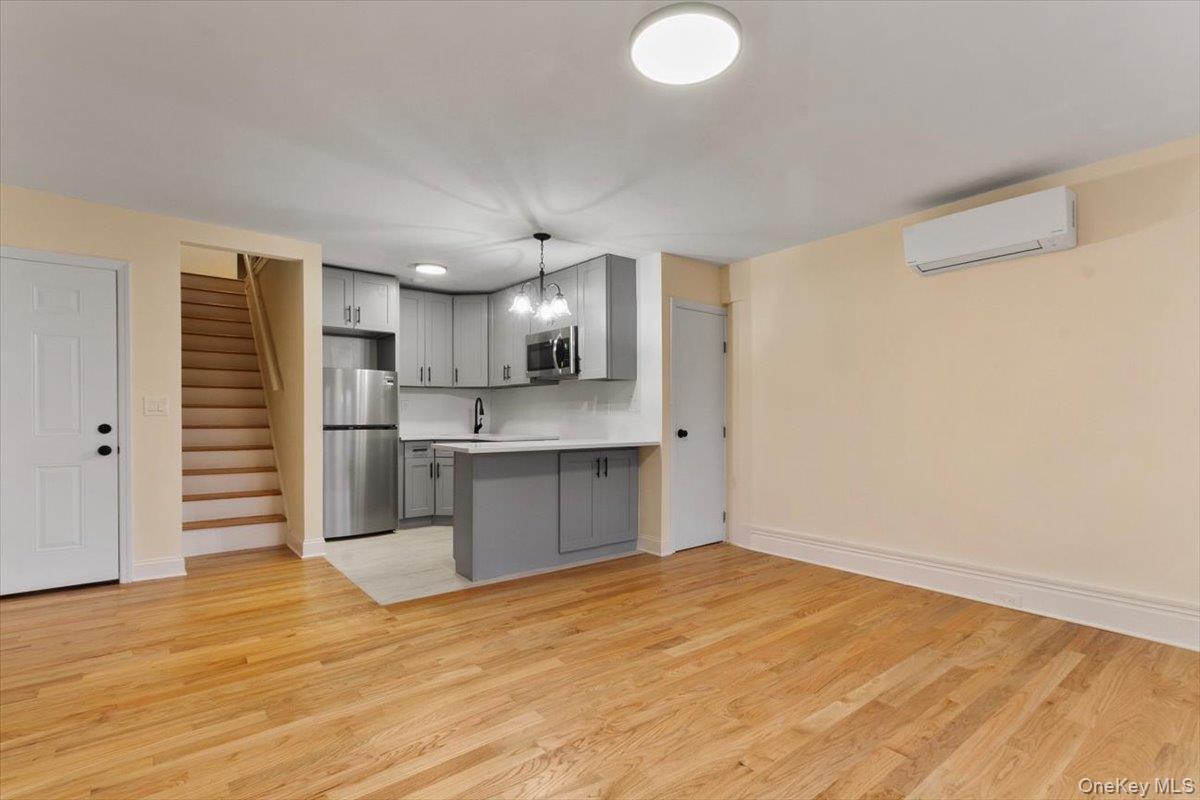 #3 photo, 116 Corlies Avenue, Pelham , NY 10803