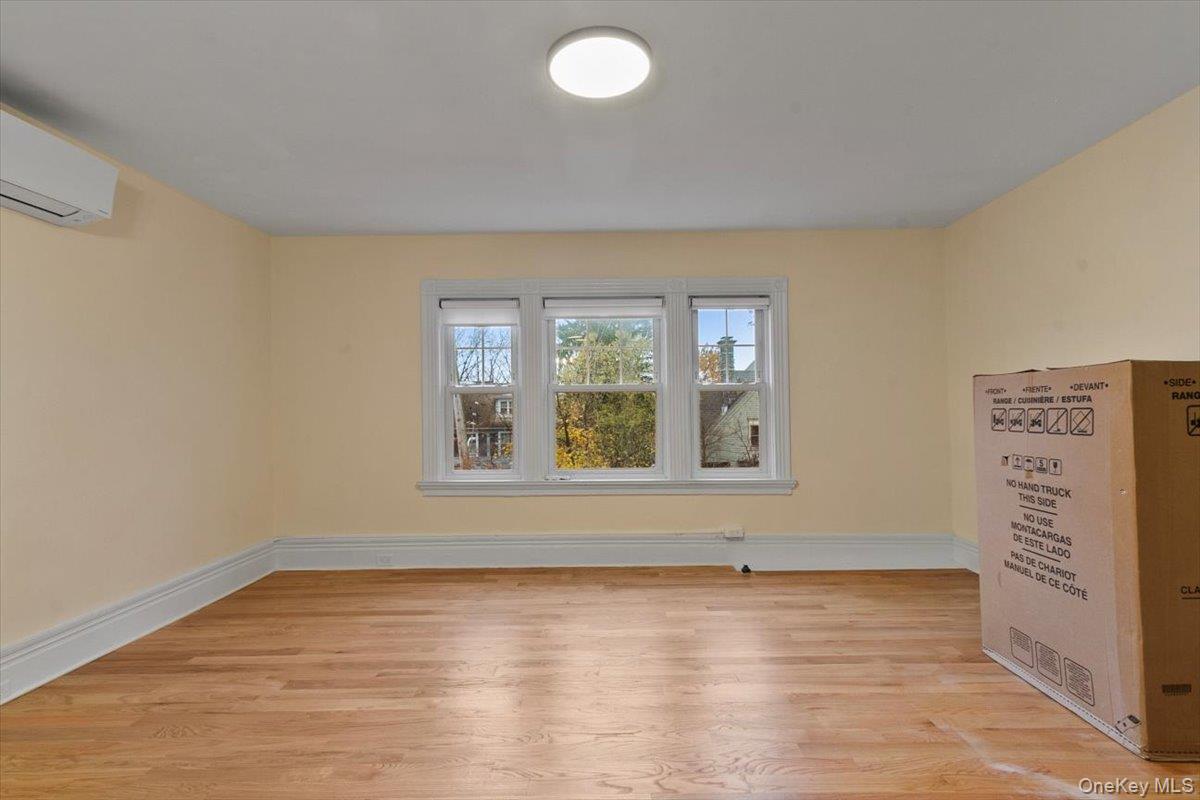 #7 photo, 116 Corlies Avenue, Pelham , NY 10803