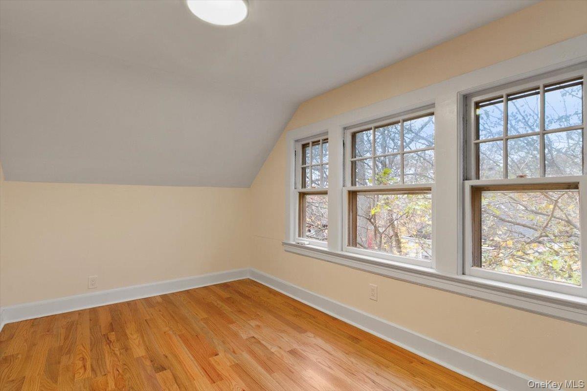 #9 photo, 116 Corlies Avenue, Pelham , NY 10803